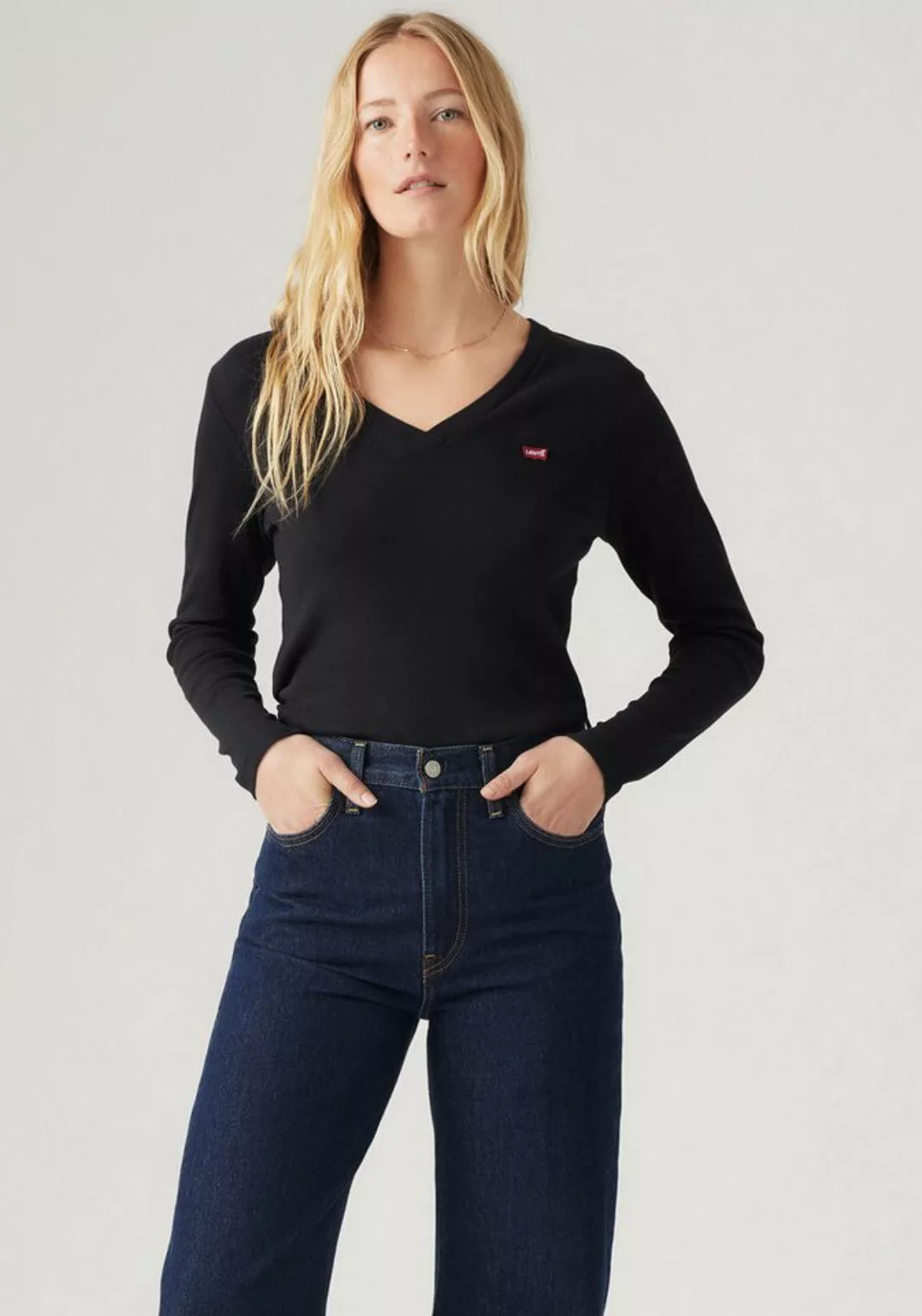 Levi's® Langarmshirt ESSENTIAL HM LS VNECK mit Logo Stickerei günstig online kaufen