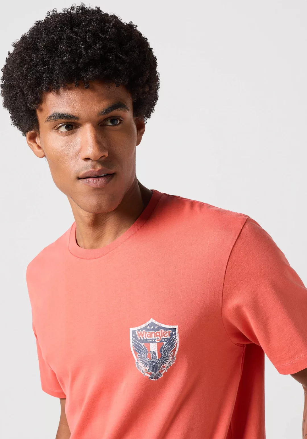 Wrangler T-Shirt AMERICANA mit Markenlabel auf der Brust günstig online kaufen