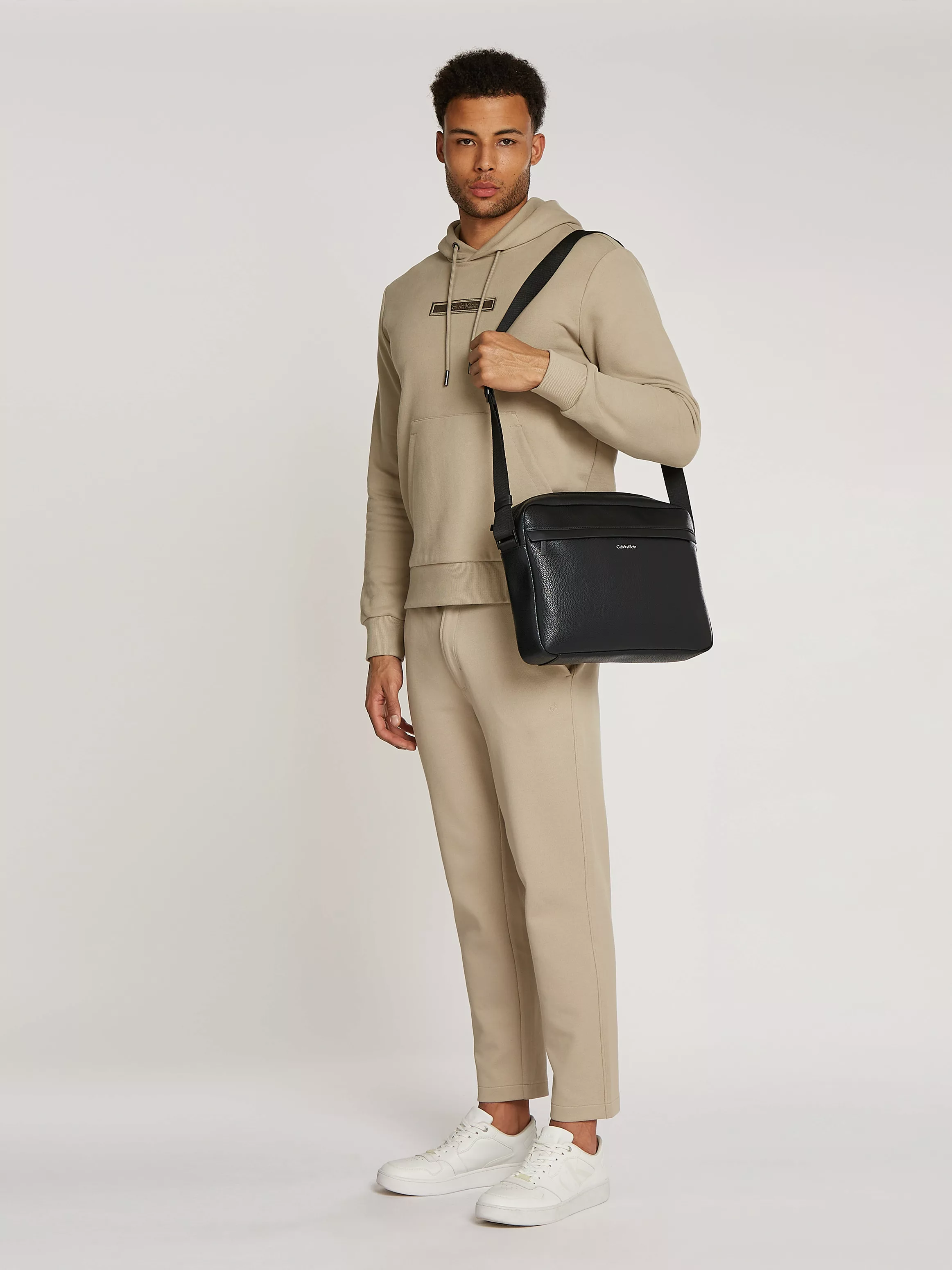 Calvin Klein Messenger Bag "CK MUST MESSENGER" günstig online kaufen