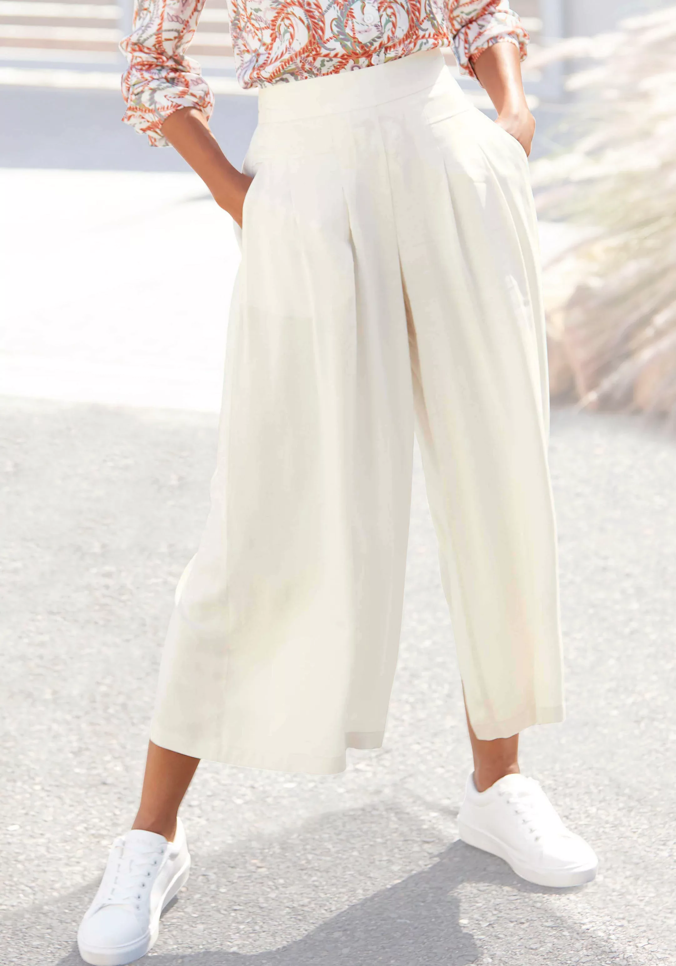 LASCANA Culotte, weite sommerliche Stoffhose mit Taschen günstig online kaufen