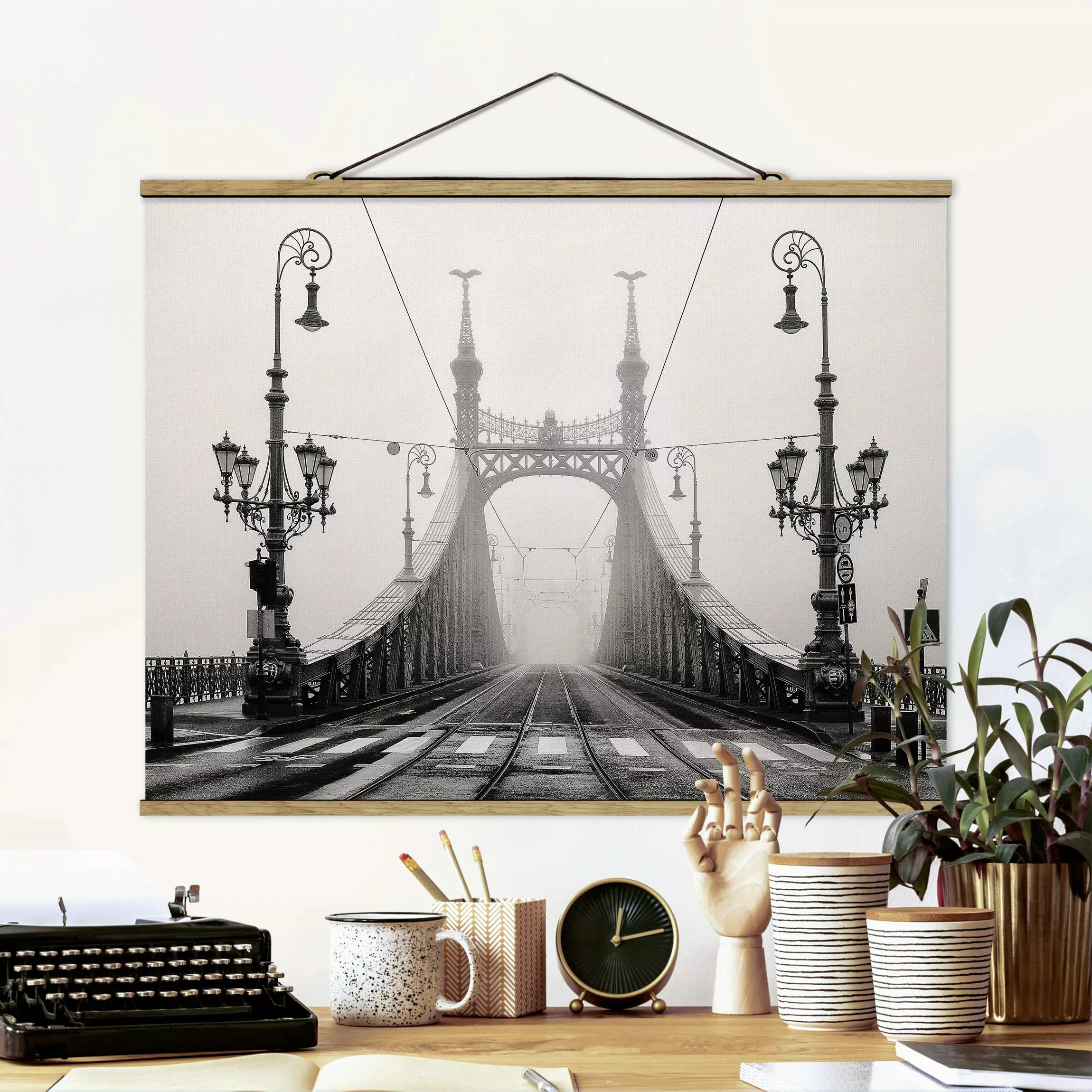 Stoffbild Architektur mit Posterleisten - Querformat Brücke in Budapest günstig online kaufen