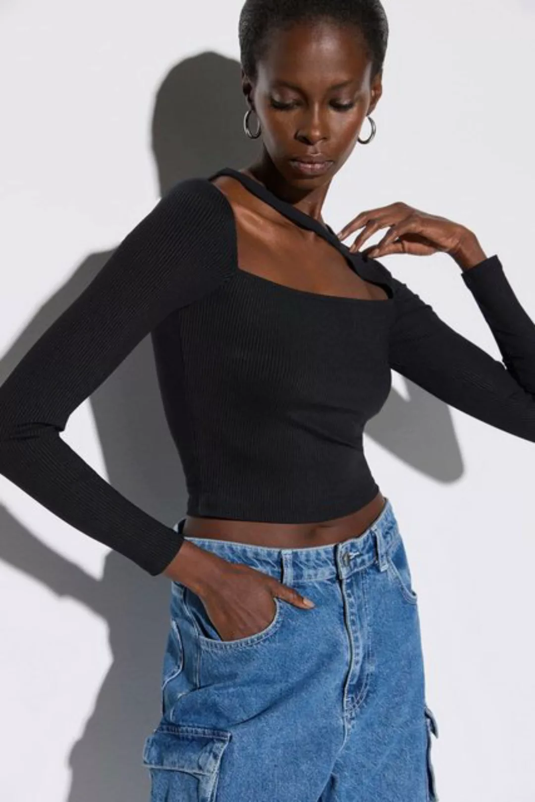 No Matter What Crop-Top Langarm-Crop-Top mit Rüschenbesatz günstig online kaufen