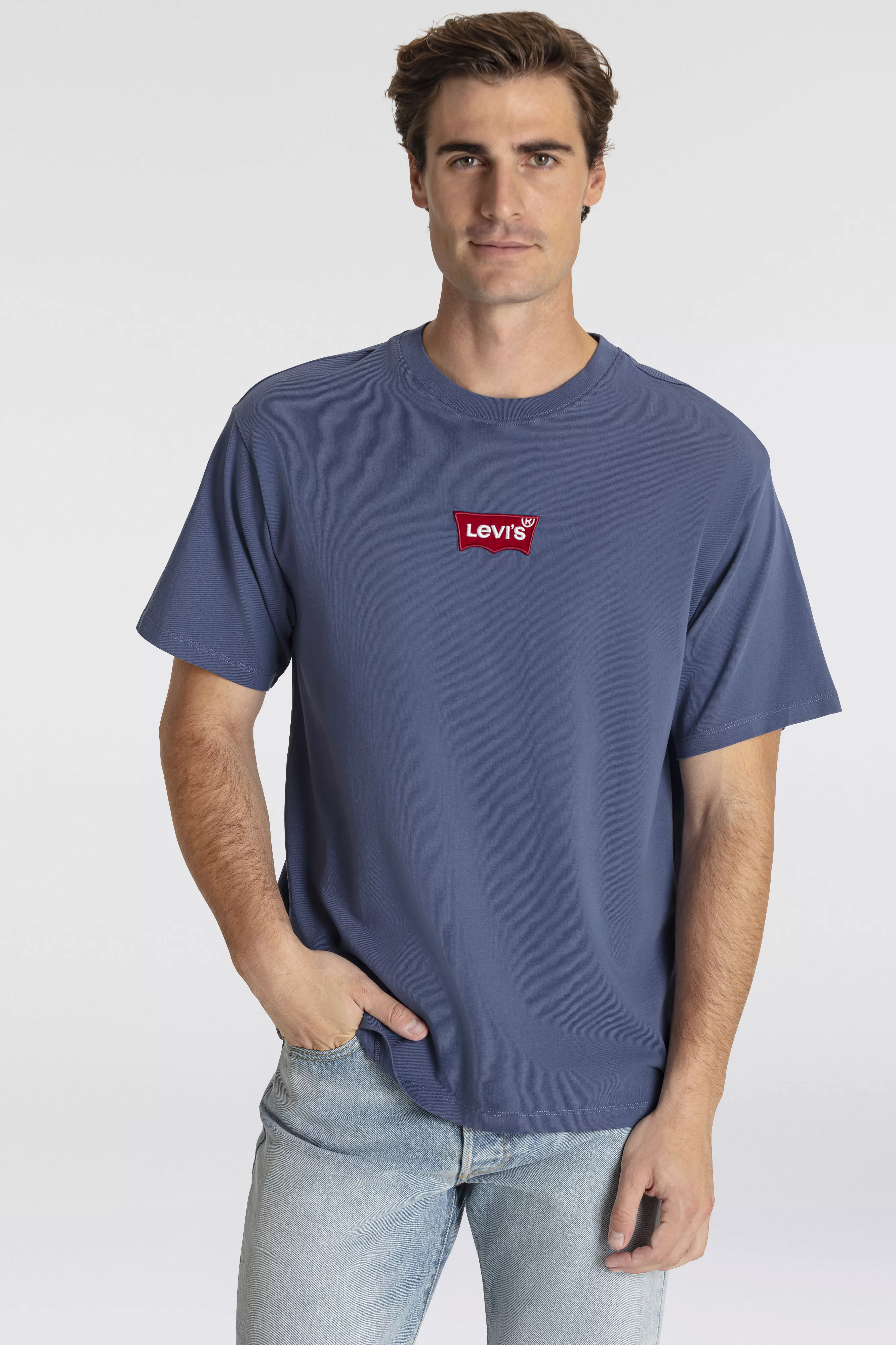 Levis T-Shirt "SEVINTAGE", mit Logo-Aufnäher auf der Brust günstig online kaufen