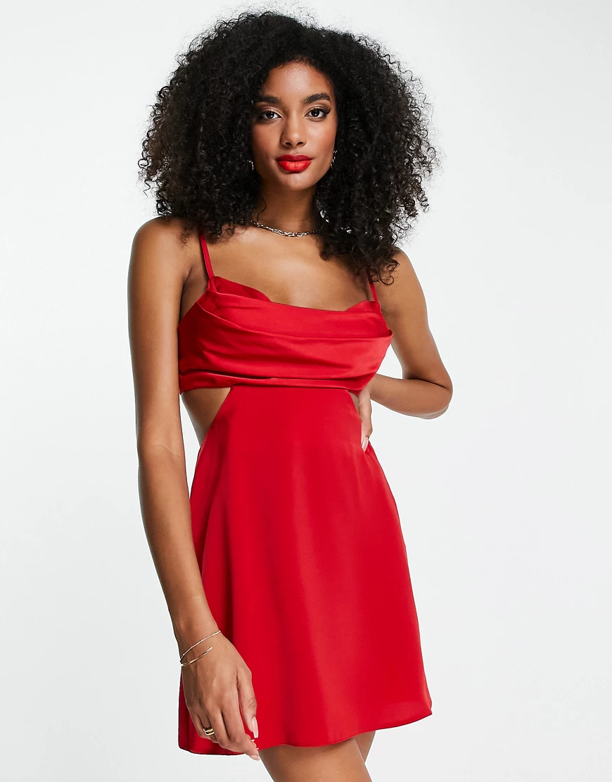 ASOS DESIGN – Minikleid aus Satin mit asymmetrischem Schnitt, plissiertem O günstig online kaufen