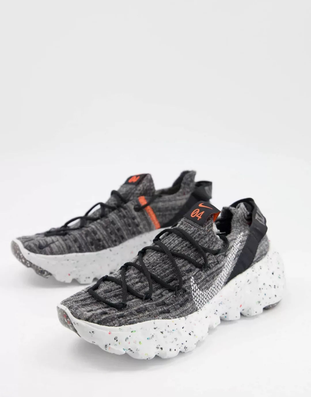 Nike – Space Hippie – Sneaker in Grau günstig online kaufen