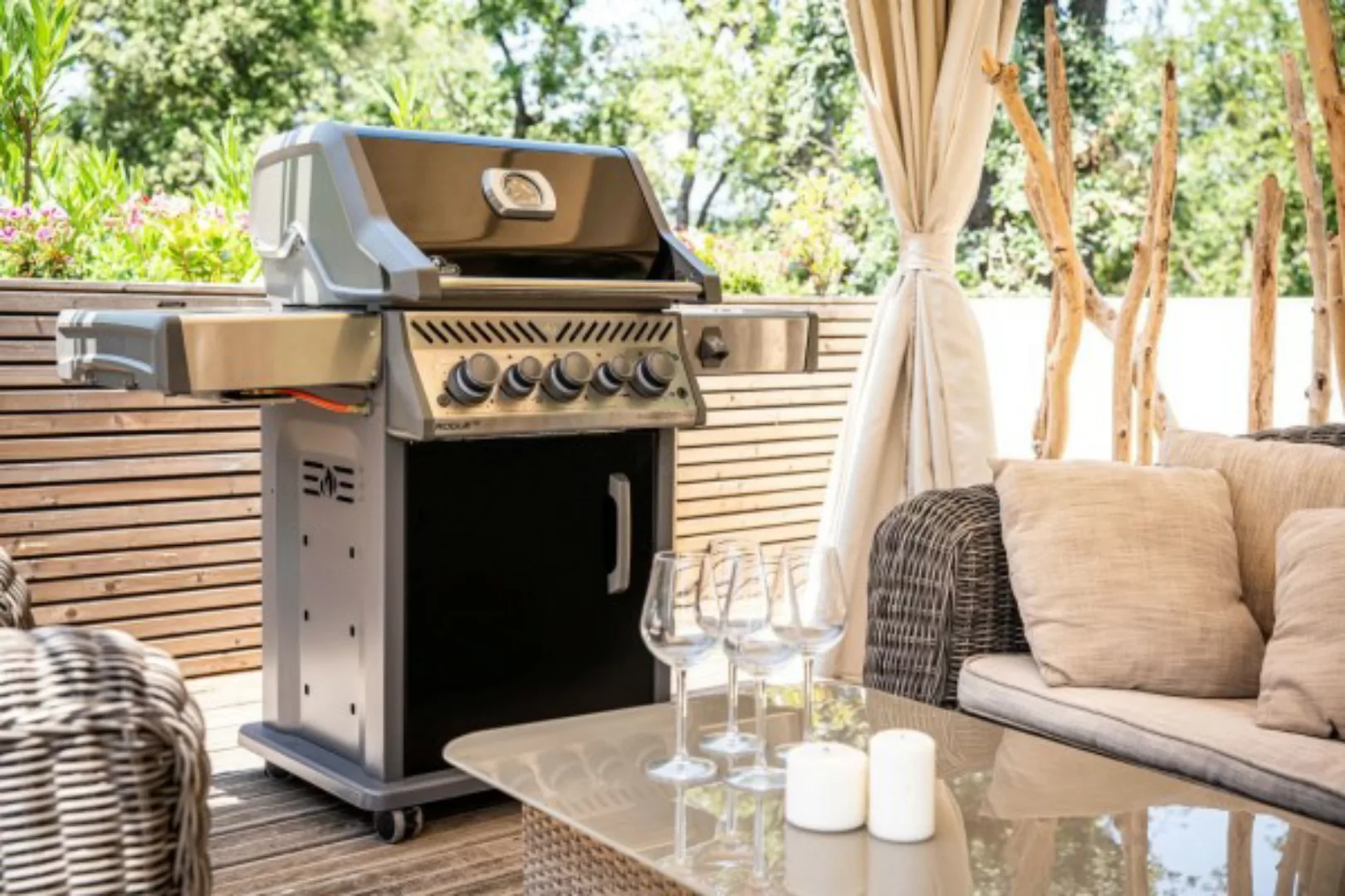 Gasgrill Special Edition ROGUE® SE 425 RSIB mit Infrarot Seiten- und Rückbr günstig online kaufen