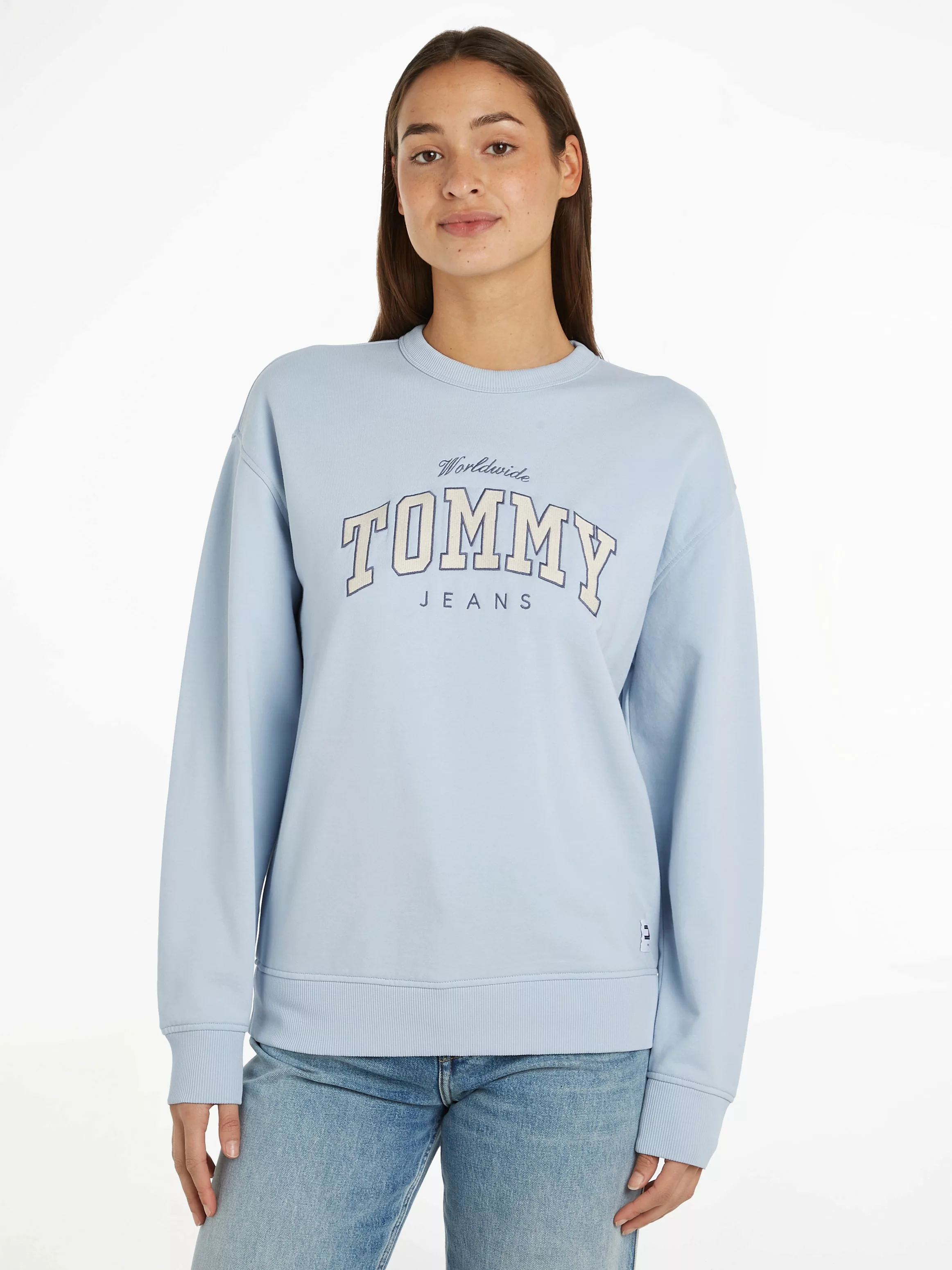 Tommy Jeans Sweatshirt "TJW RLX VARSITY LUXE CREW", mit gesticktem Logoschr günstig online kaufen