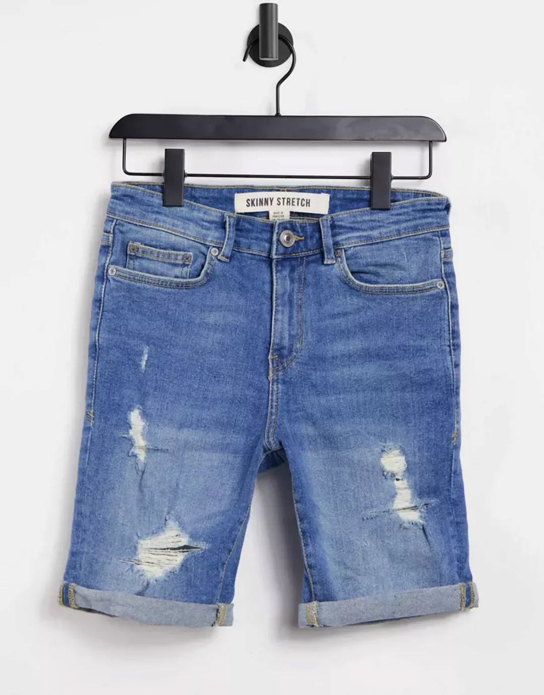 New Look – Enge Jeans-Shorts mit Rissen in Blau günstig online kaufen