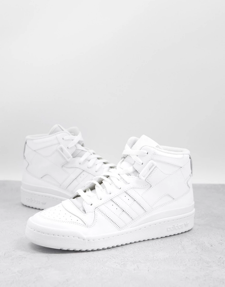 adidas Originals – Forum Mid – Sneaker in Dreifach-Weiß günstig online kaufen