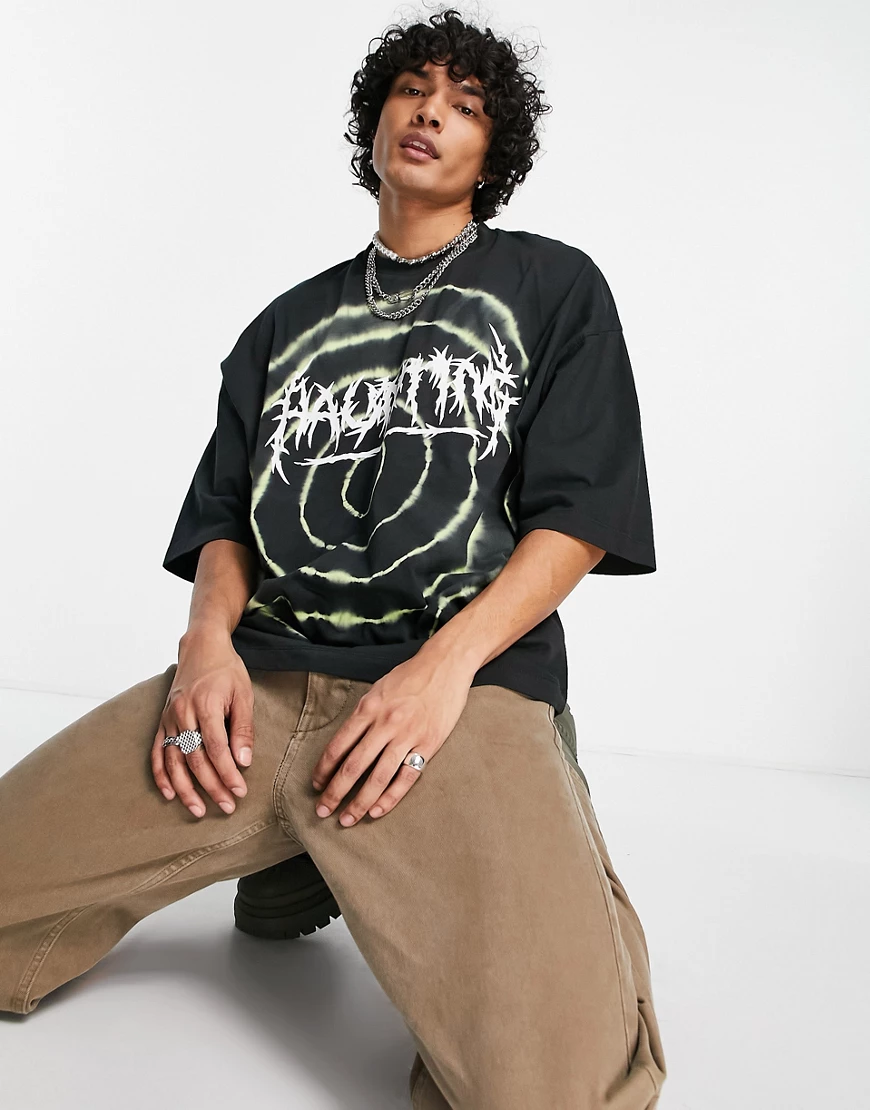 ASOS DESIGN – Oversize-T-Shirt in Schwarz mit Batik-Kreisen und Schriftzug günstig online kaufen