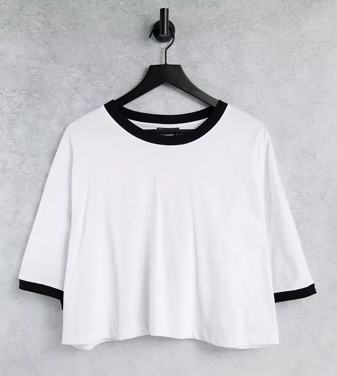 ASOS DESIGN Curve – T-Shirt mit kontrastierendem Zierstreifen an den Abschl günstig online kaufen