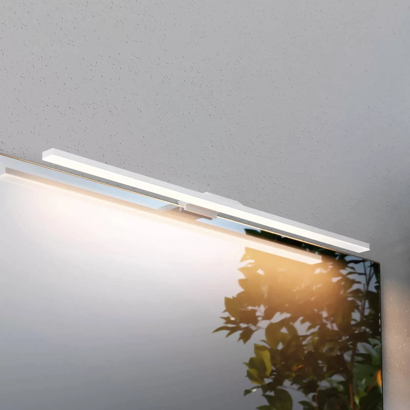 LED-Spiegelleuchte Triga, IP44, weiß, 60cm, 3.000K günstig online kaufen