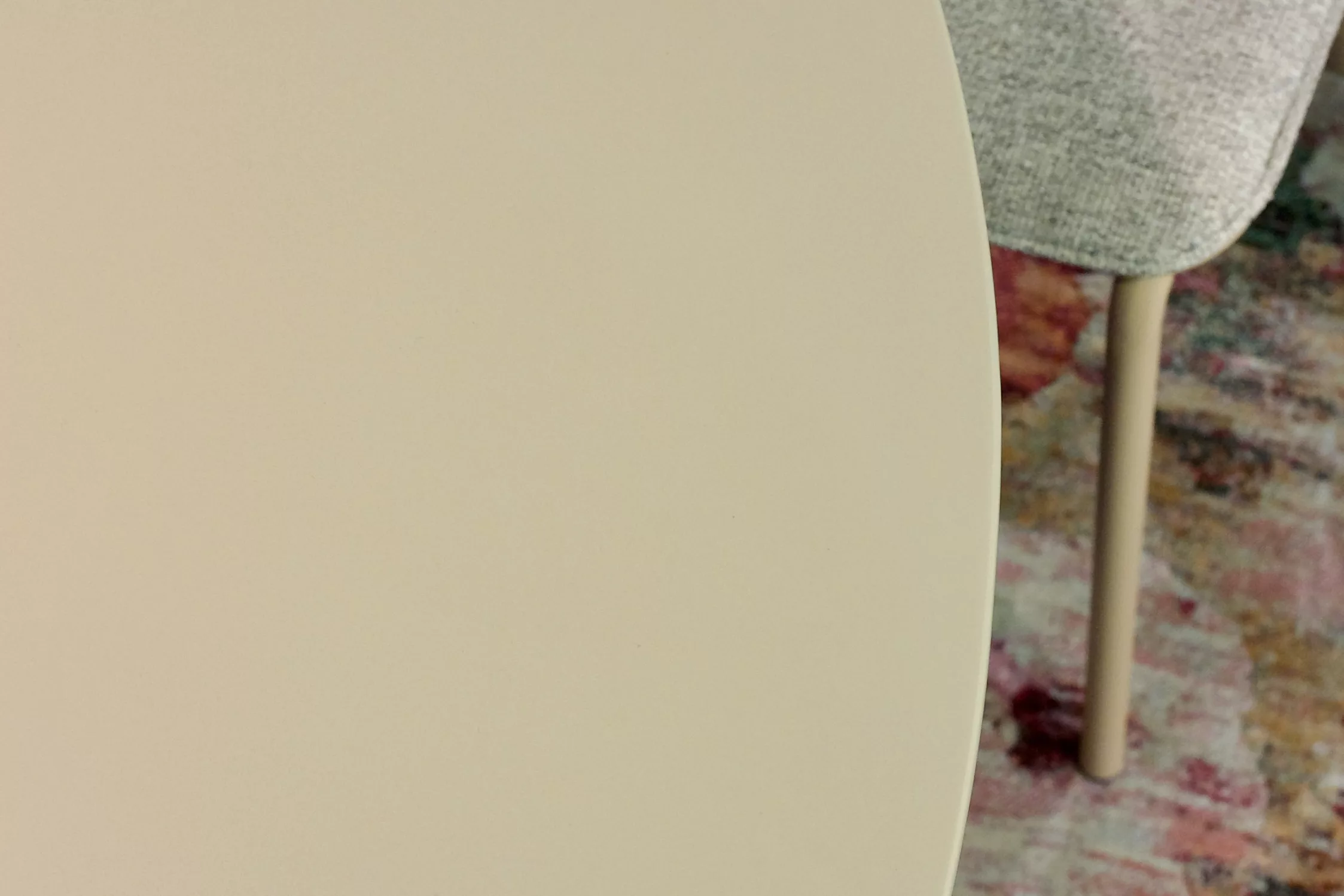 Runder Esstisch Florin 120 cm mit hellbrauner Lackierung günstig online kaufen