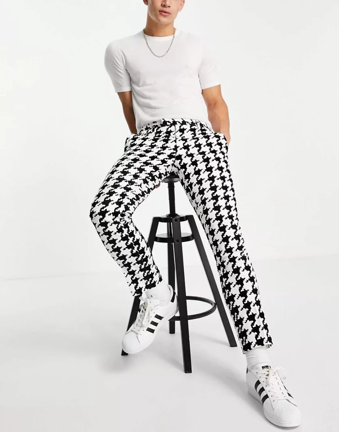 Twisted Tailor – Elegante Hose in Weiß mit übergroßem Hahnentrittmuster günstig online kaufen