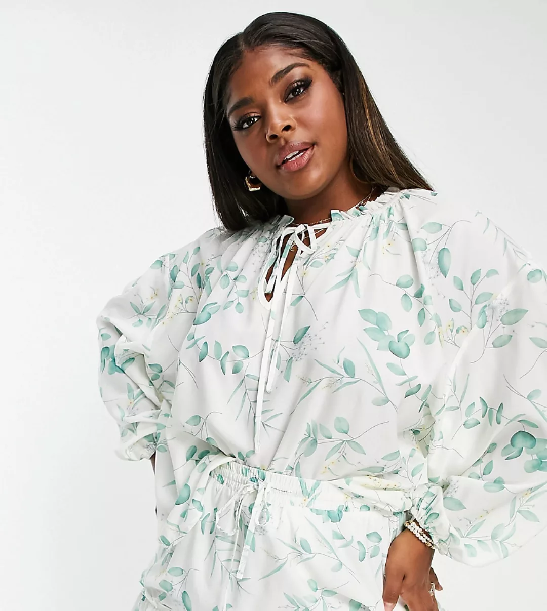 In The Style Plus x Stacey Solomon – Oversize-Bluse mit weiten Ärmeln und B günstig online kaufen