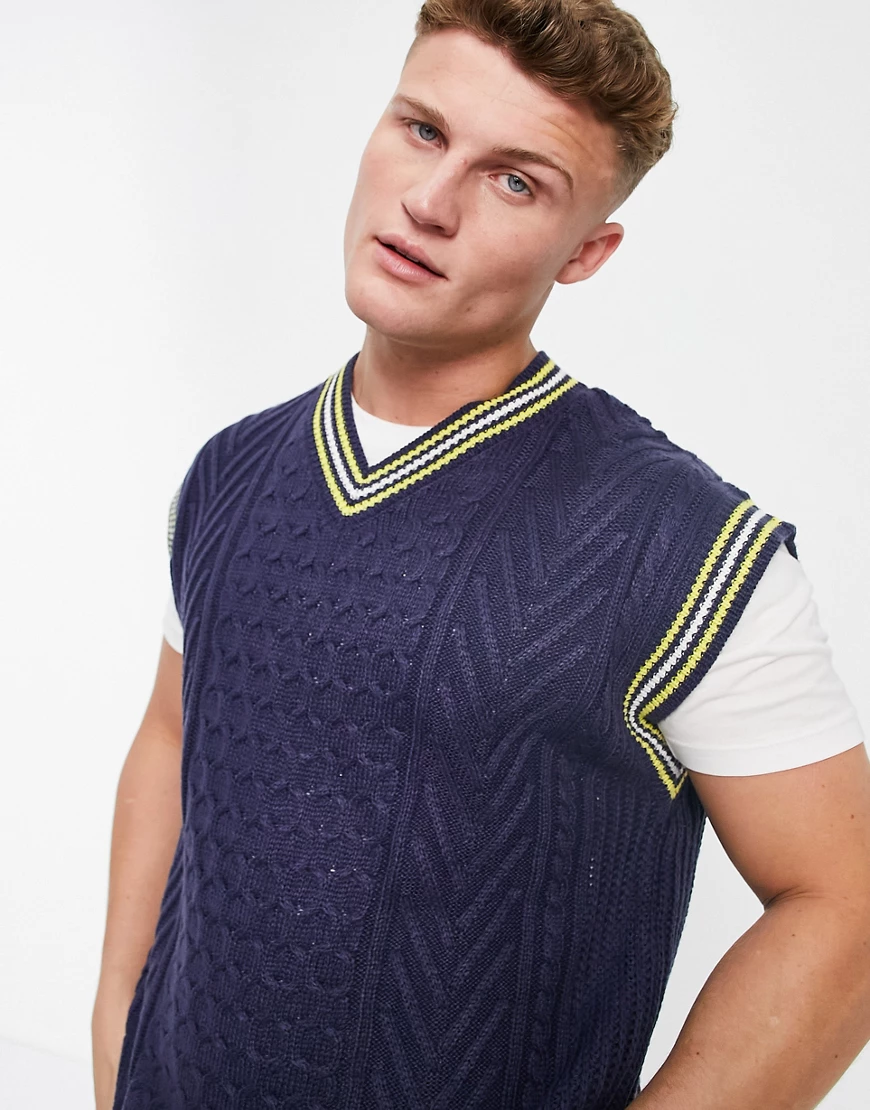 Jack & Jones – Strickpullunder mit Zopfmuster in Marineblau günstig online kaufen