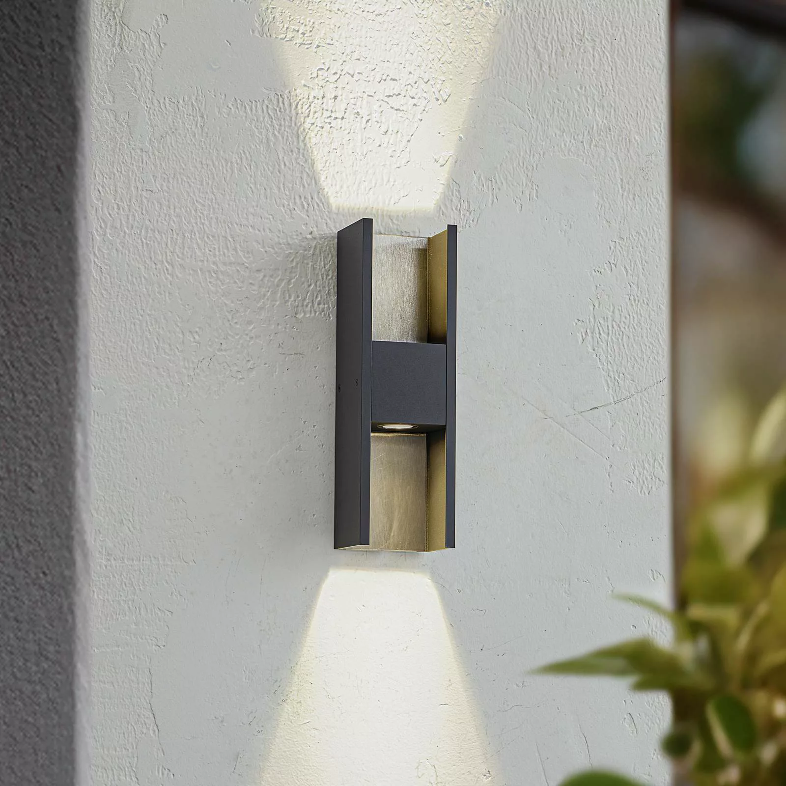 Lucande LED-Außenwandleuchte Lavrin, schwarz/grau, Alu günstig online kaufen