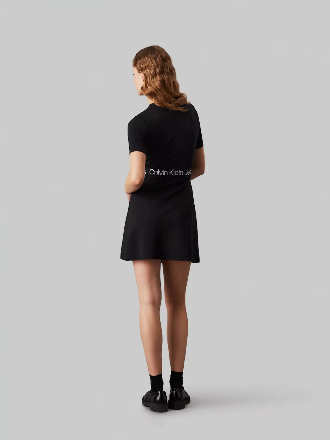 Calvin Klein Jeans Skaterkleid "TAPE MILANO SHORT SLEEVE DRESS", mit Logosc günstig online kaufen