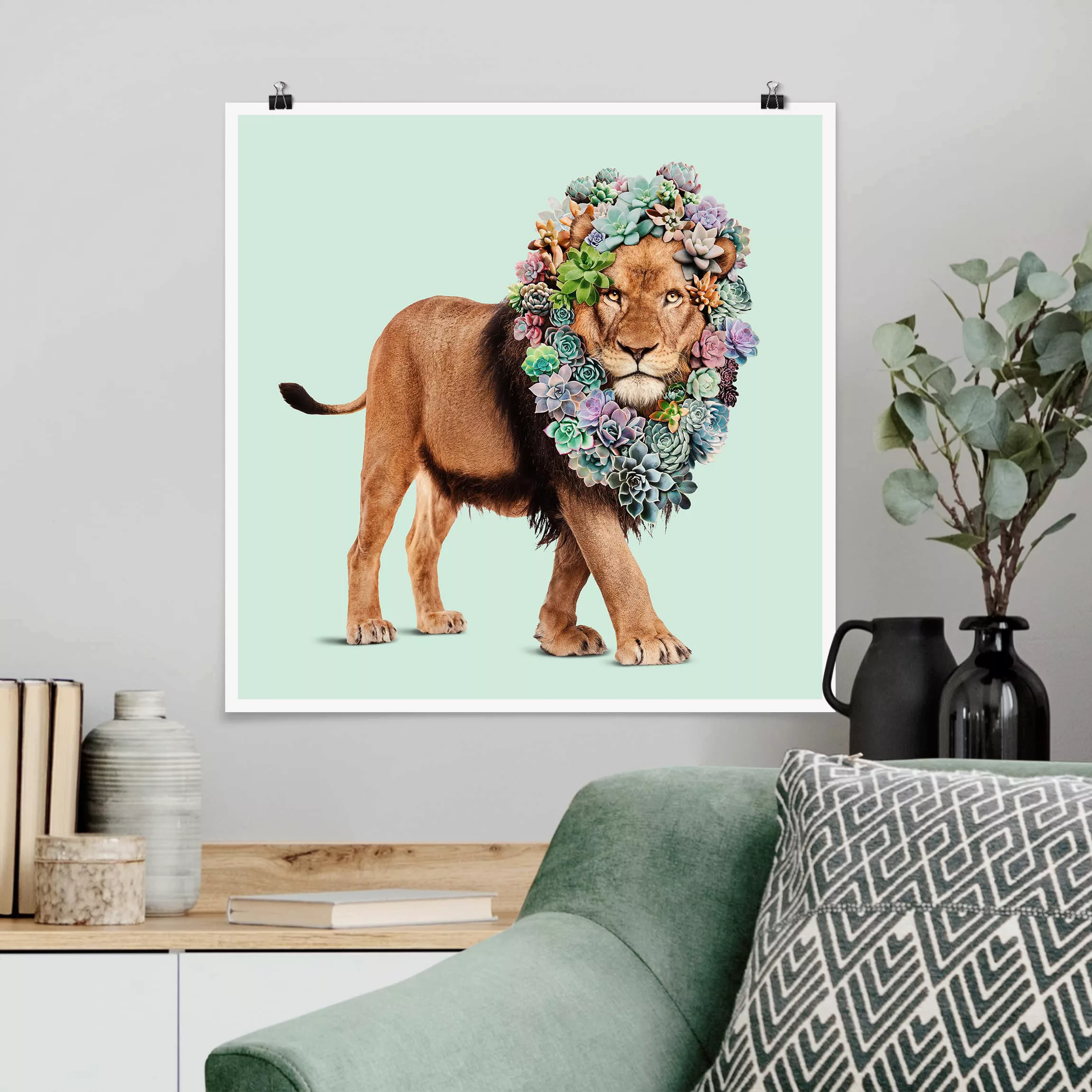 Poster Blumen - Quadrat Löwe mit Sukkulenten günstig online kaufen