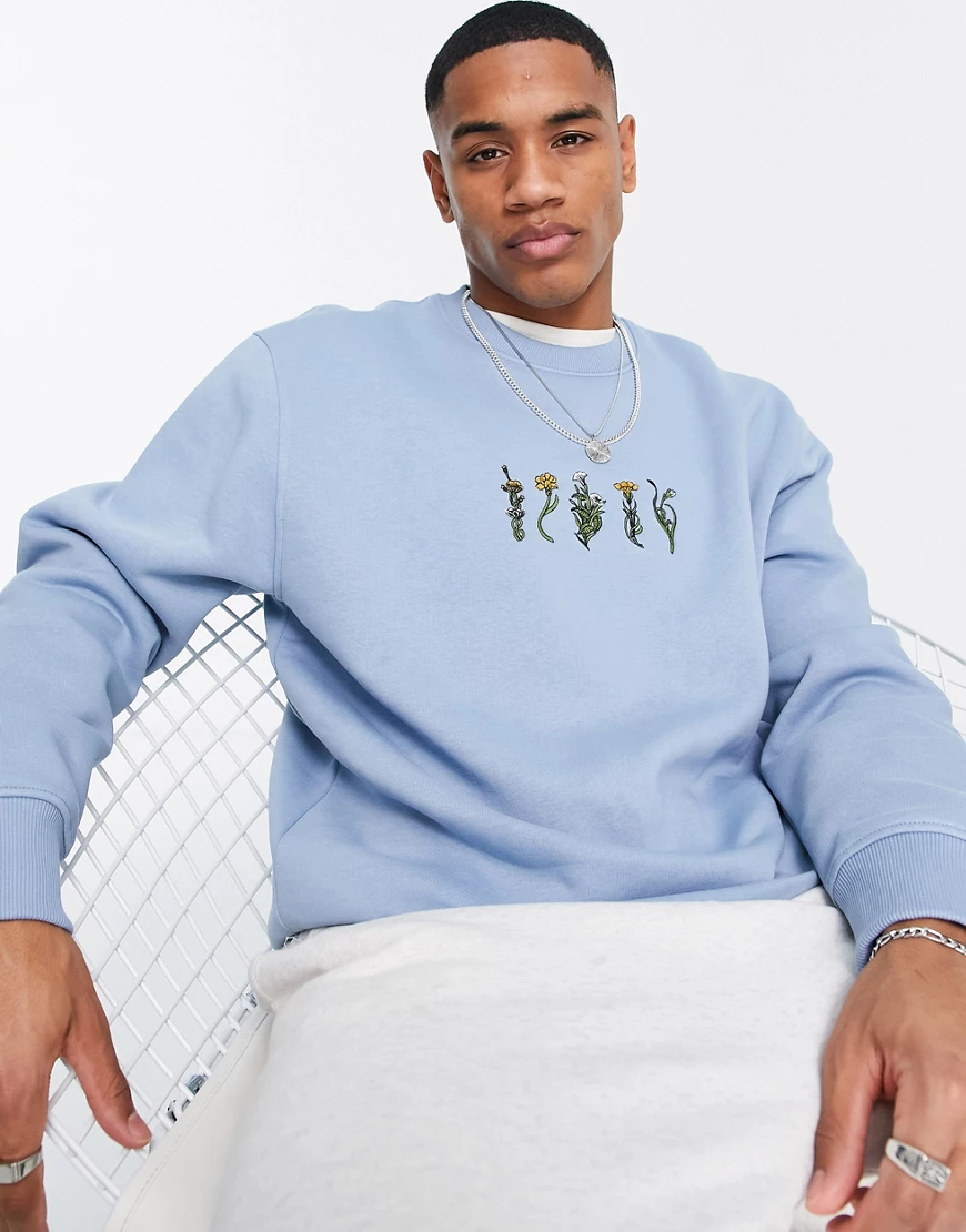 Topman – Oversize-Sweatshirt in Blau mit Blumenstickerei-Marineblau günstig online kaufen