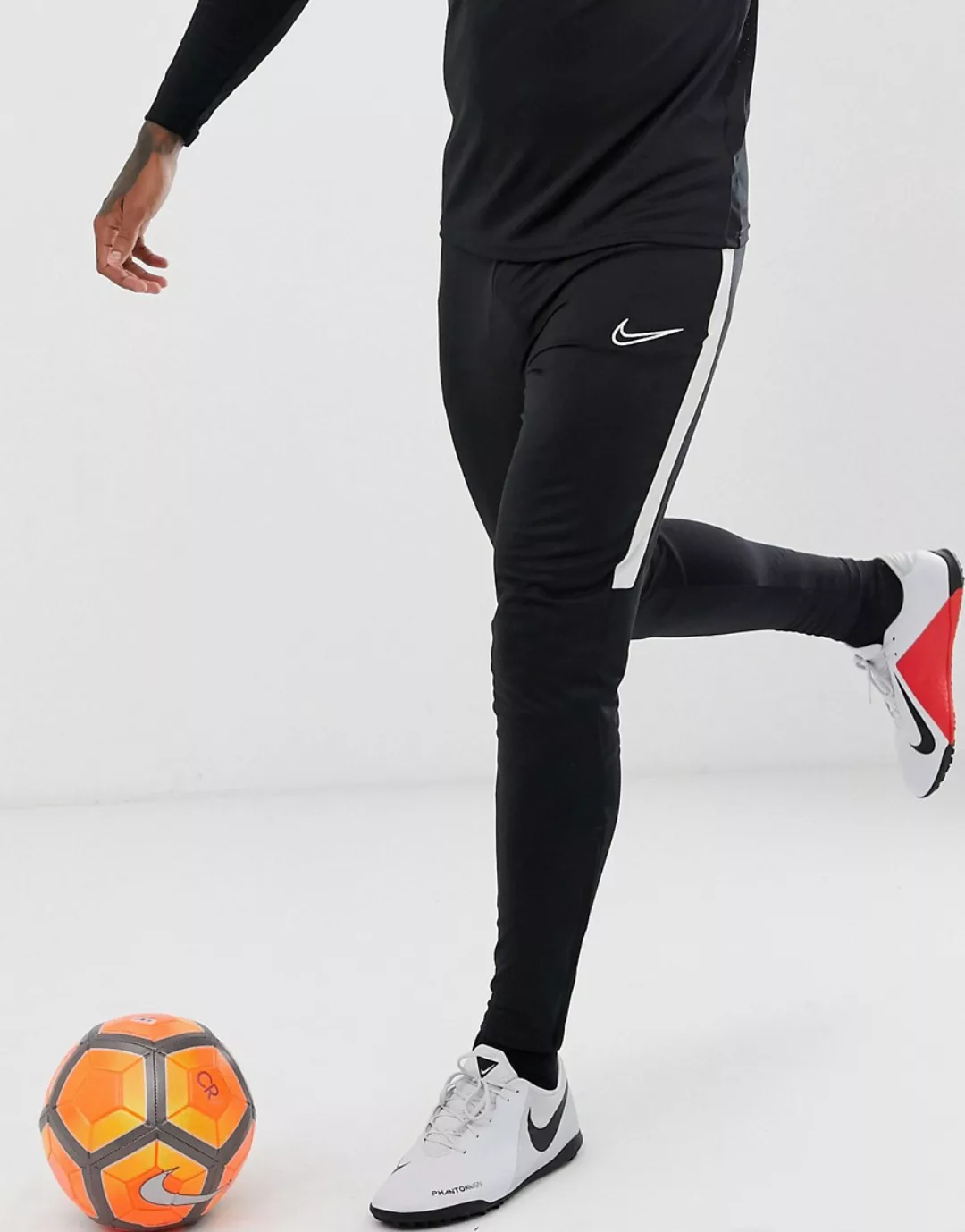 Nike – Football Academy – Schwarze Jogginghose günstig online kaufen