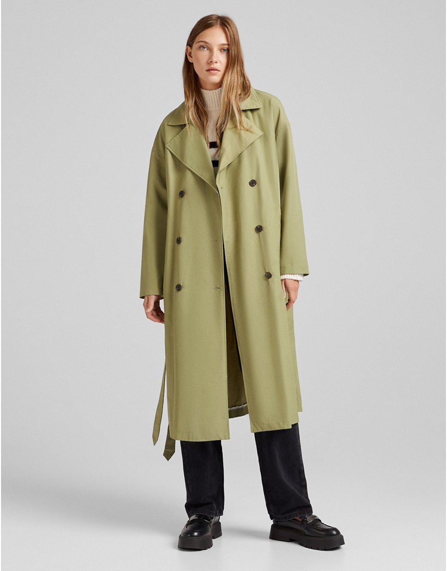 Bershka – Langer Trenchcoat in Khaki-Grün günstig online kaufen