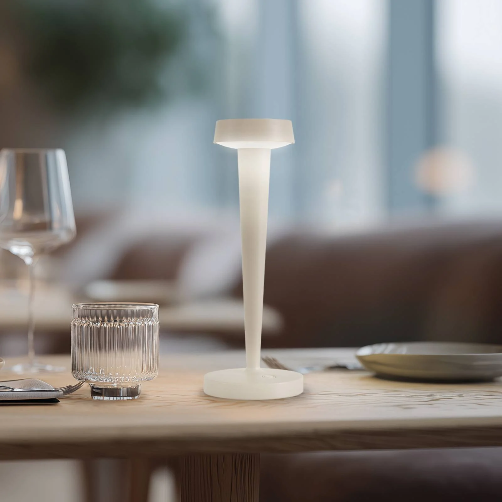 Lucande LED-Akku-Kerzenständer Lea, Vase, beige, 28 cm günstig online kaufen