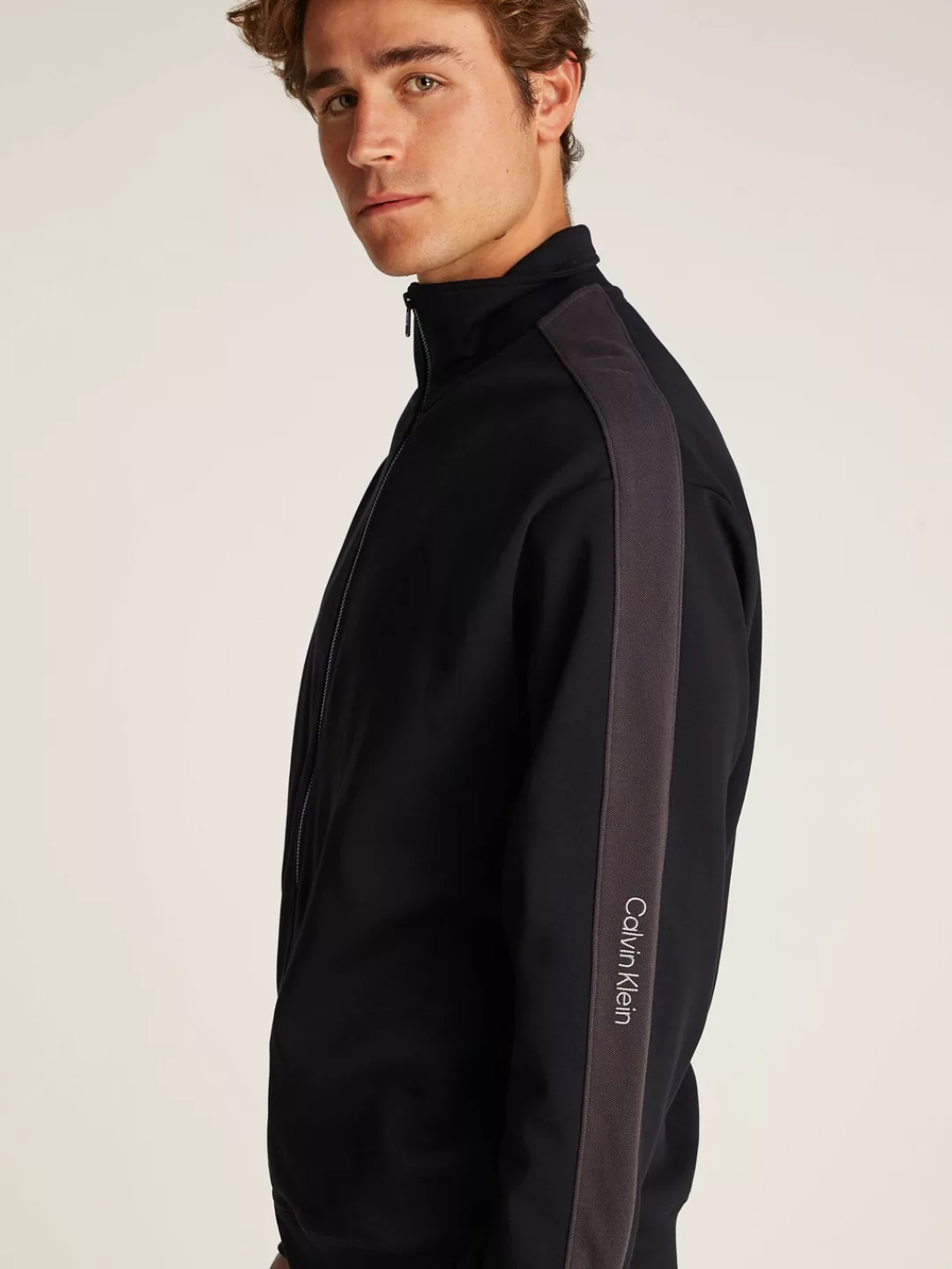 Calvin Klein Jeans Sweatjacke "LOGO TAPE ZIP THROUGH", mit Logobänder günstig online kaufen