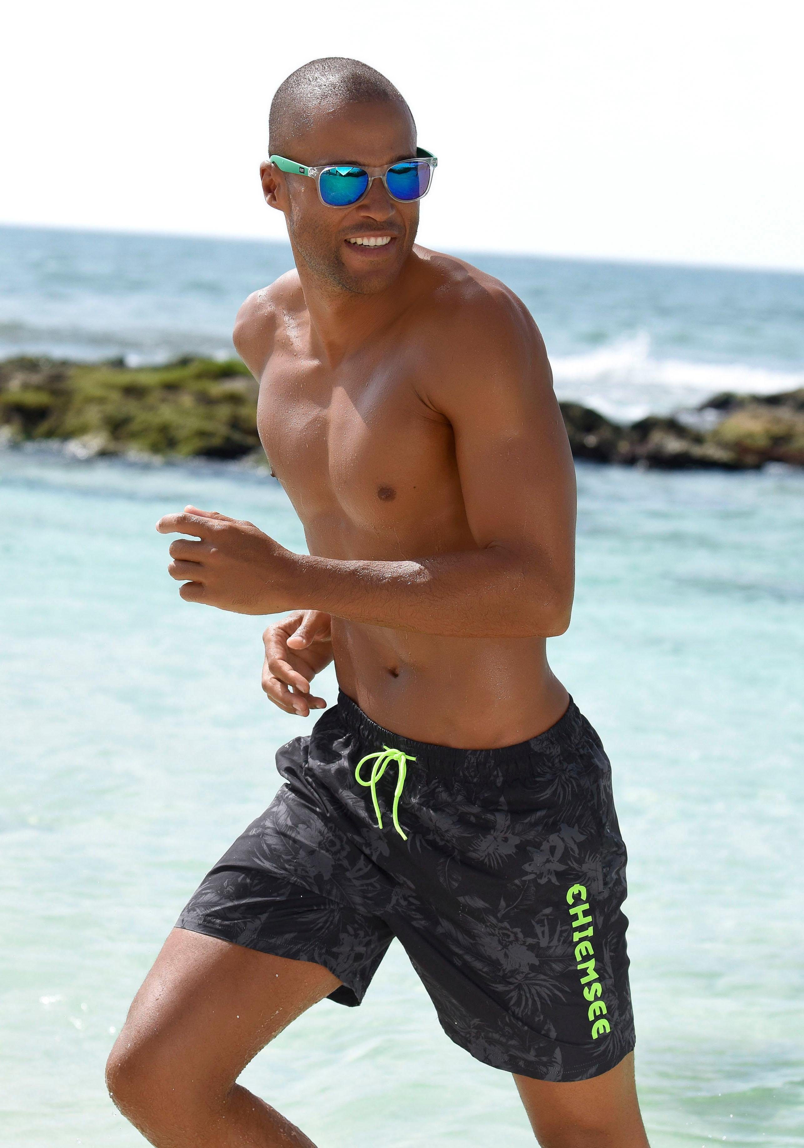 Chiemsee Badeshorts Esra mit Dschungelprint günstig online kaufen