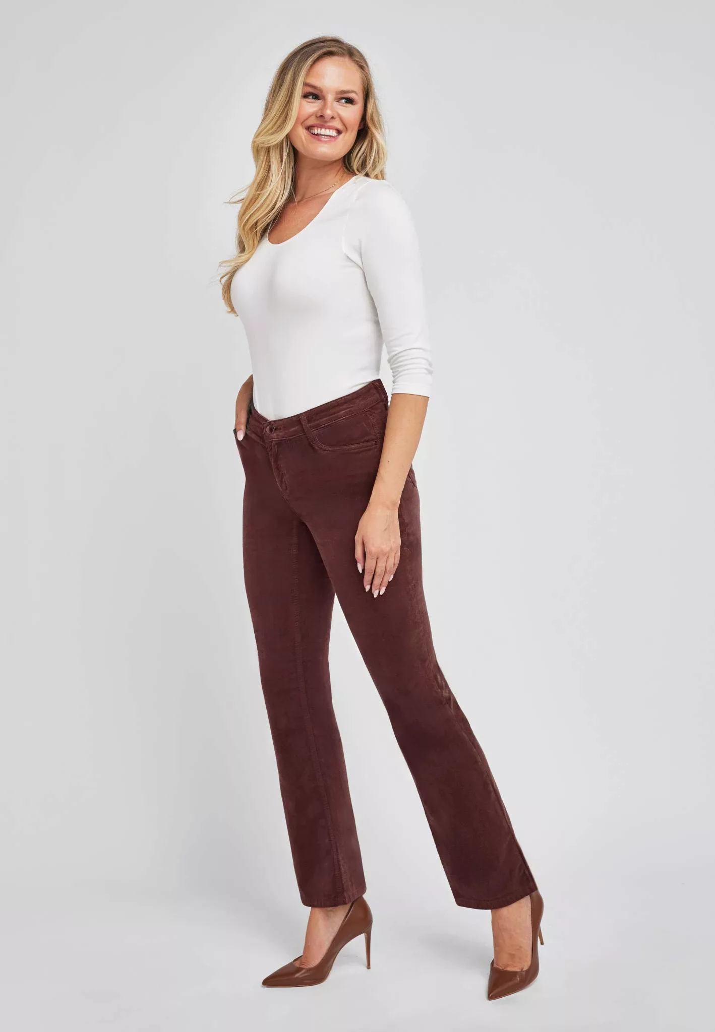 wonderjeans Bootcut-Jeans, Figurbetonte Form mit leicht ausgestelltem Bein günstig online kaufen