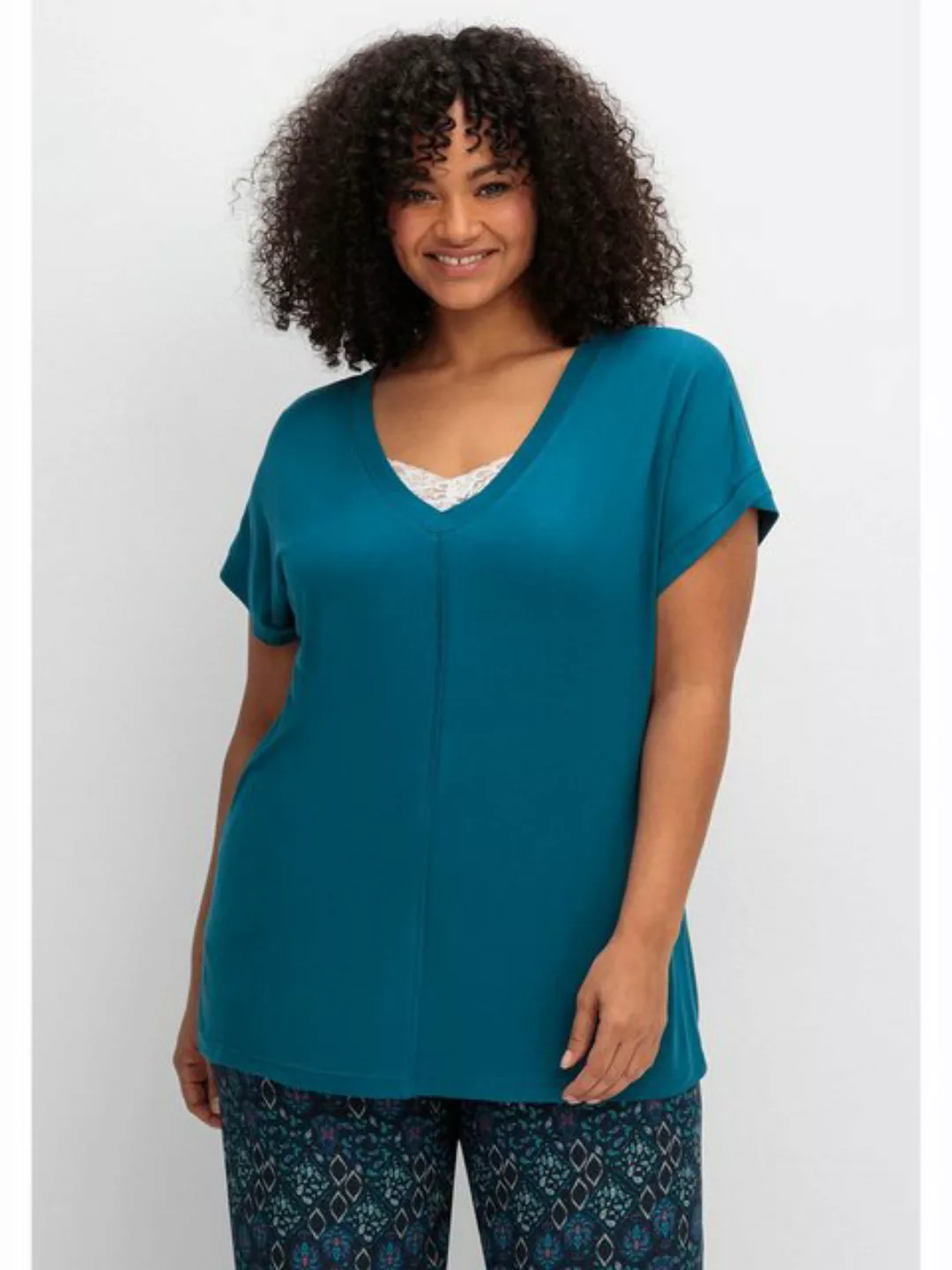Sheego T-Shirt Große Größen mit V-Ausschnitt und Zierpaspel vorn günstig online kaufen