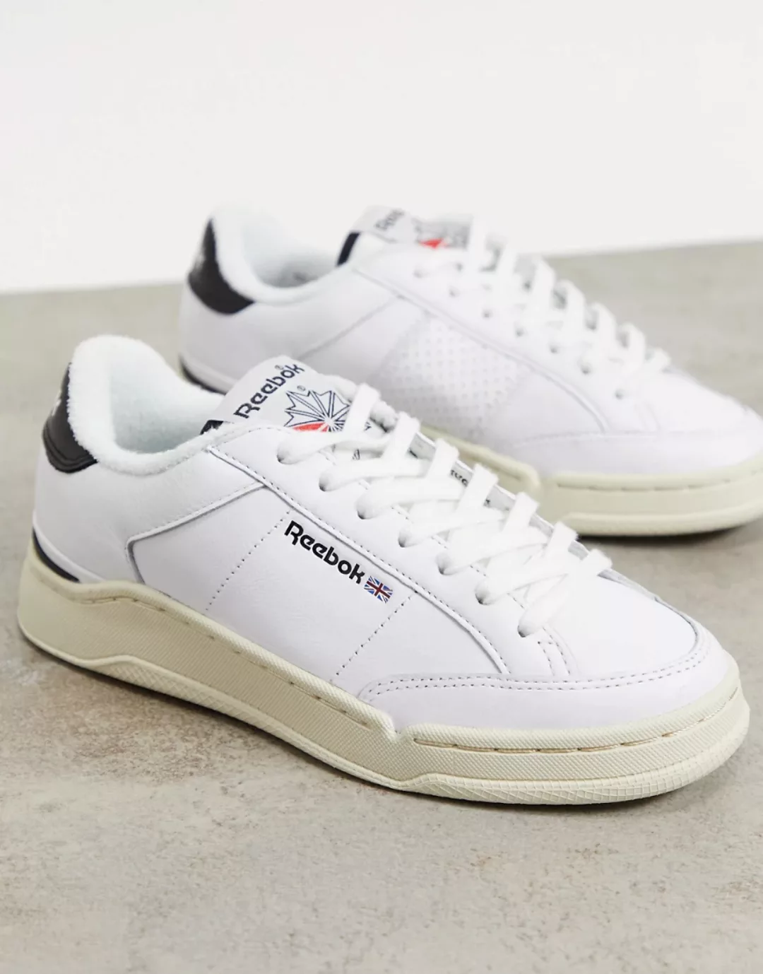 Reebok – AD Court – Sneaker in Weiß günstig online kaufen