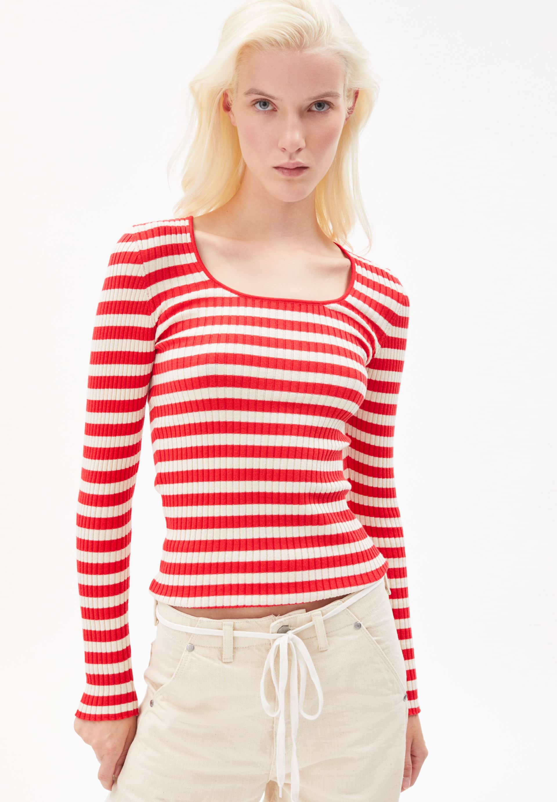 Strickpullover ALAANI CREWNECK STRIPED in dark poppy-oatmilk von ARMEDANGEL günstig online kaufen