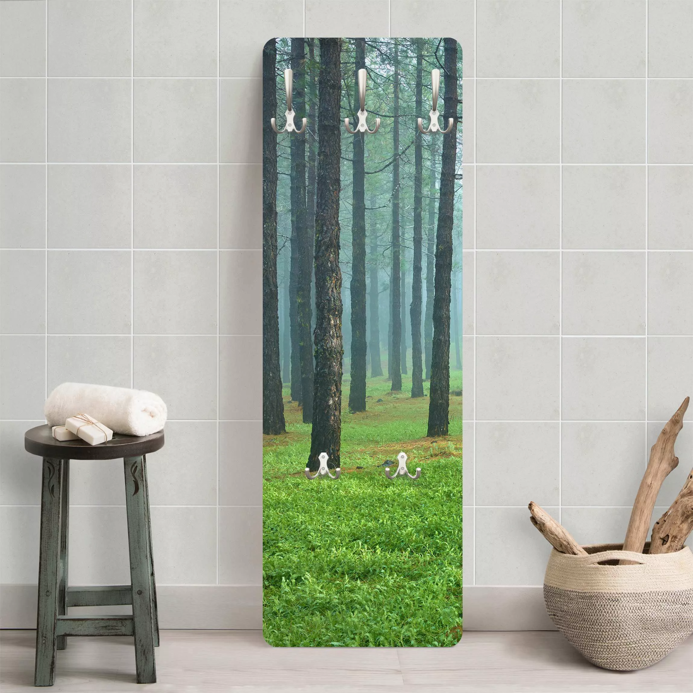 Wandgarderobe Holzpaneel Natur & Landschaft Tiefer Wald mit Kiefern auf La günstig online kaufen