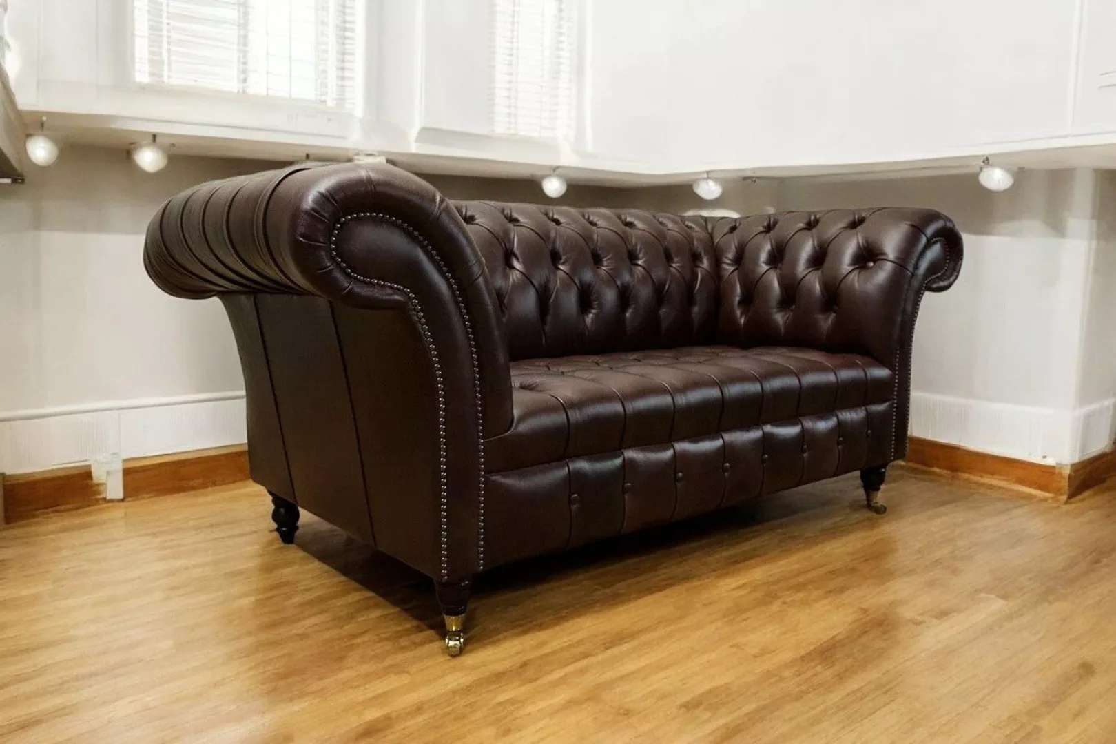 JVmoebel Chesterfield-Sofa Klassische Polster Chesterfield Couch Textil Led günstig online kaufen