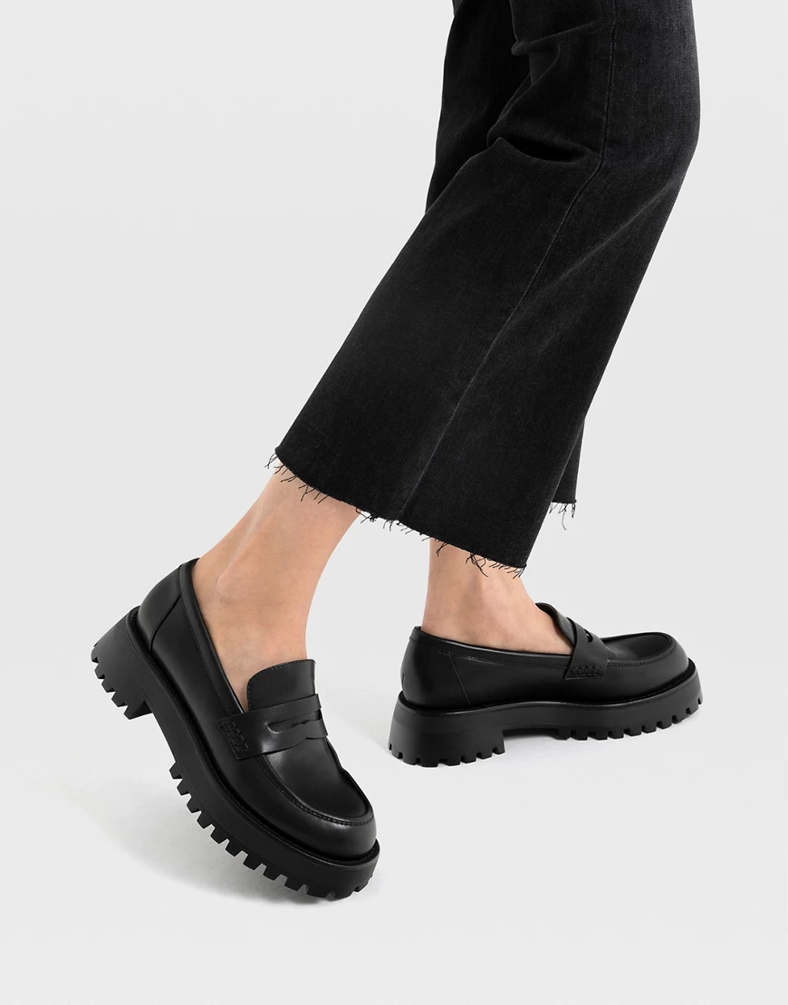 Stradivarius – Loafer in Schwarz günstig online kaufen