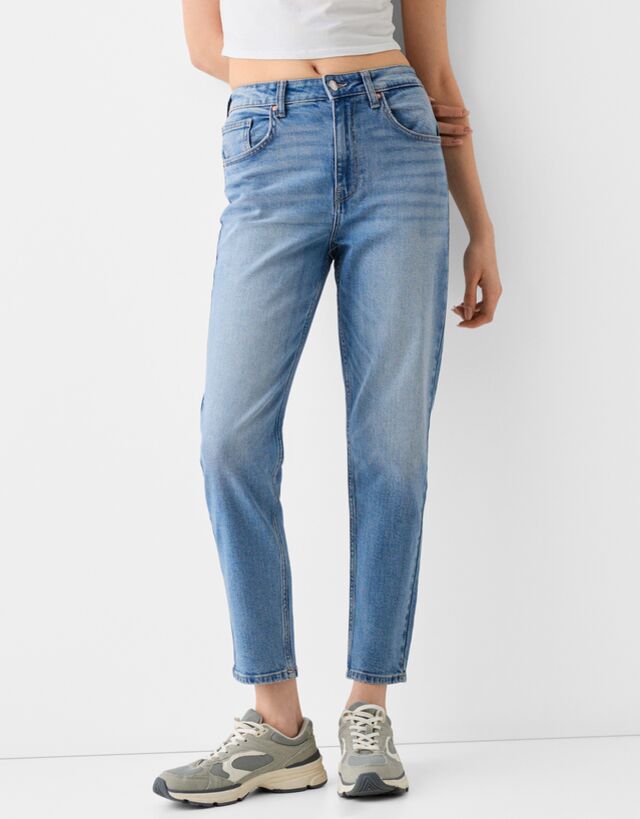 Bershka Mom Jeans Im Slim-Comfort-Fit Bskteen 36 Ausgewaschenes Blau günstig online kaufen