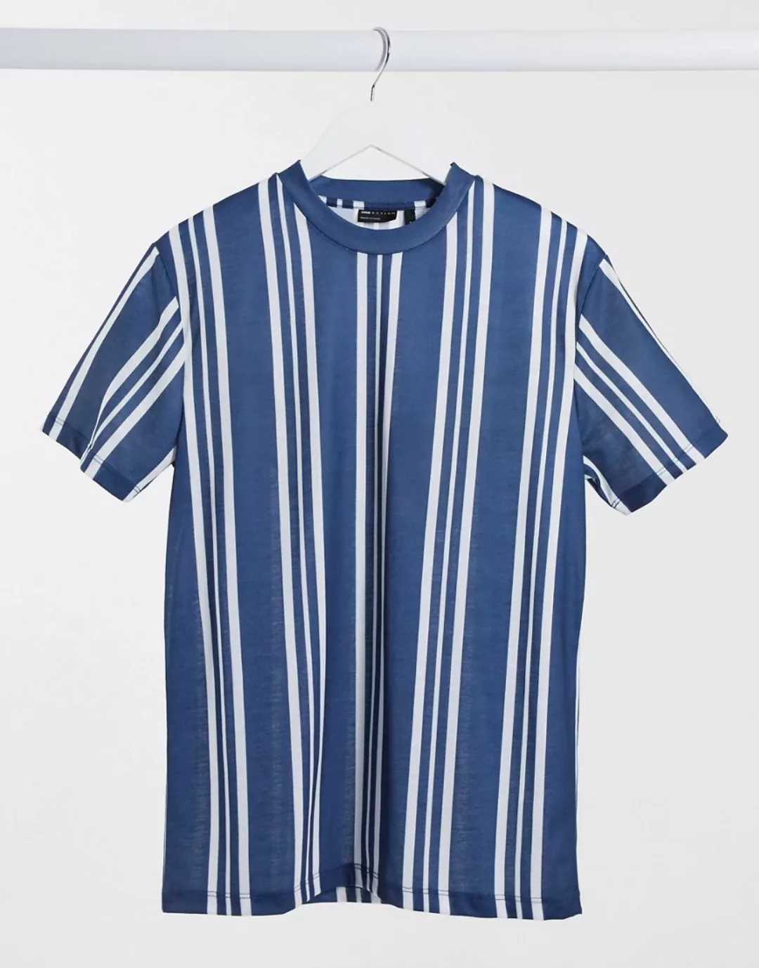 ASOS Design – Kurzärmliges T-Shirt mit marineblauen und weißen Streifen-Nav günstig online kaufen