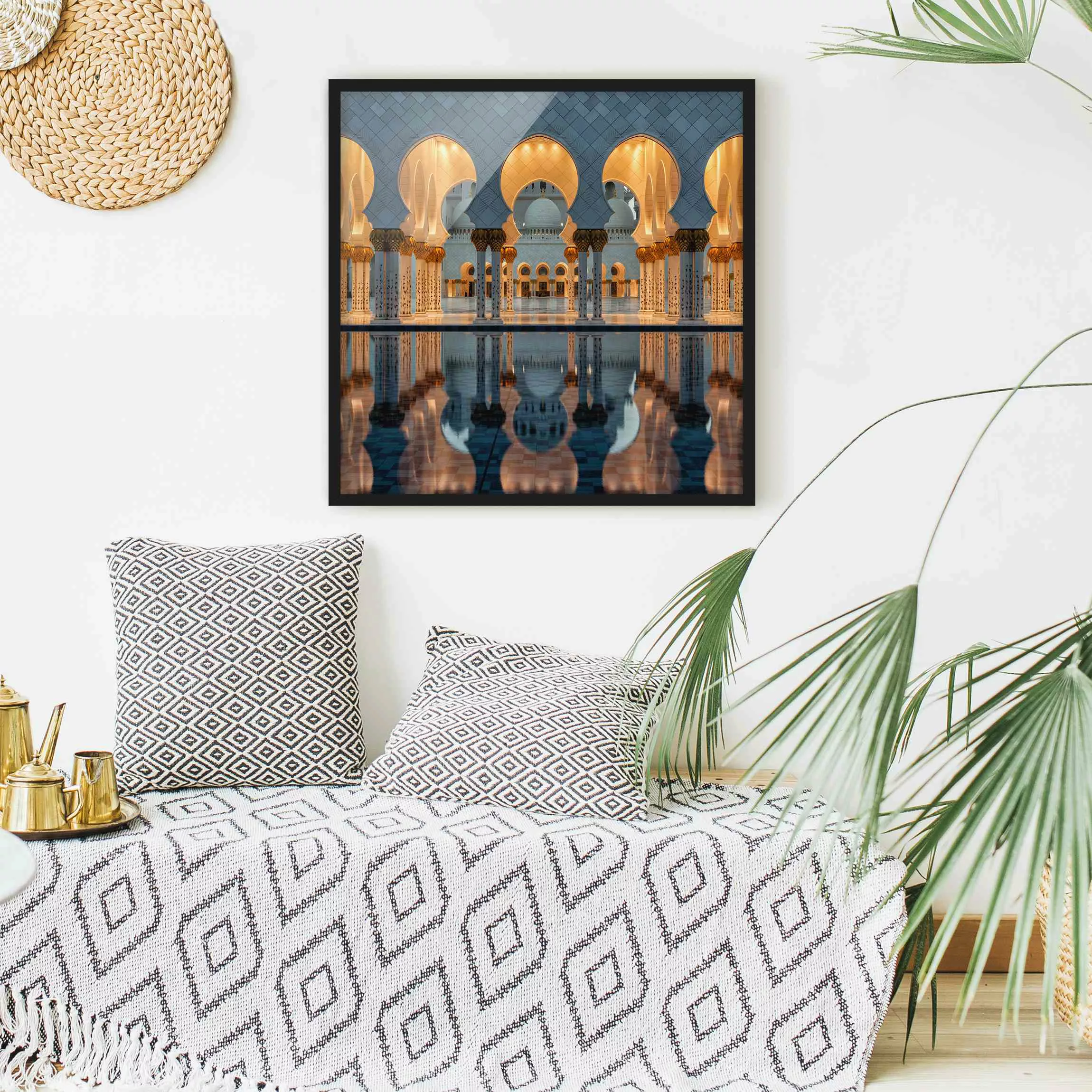 Bild mit Rahmen - Quadrat Reflexionen in der Moschee günstig online kaufen