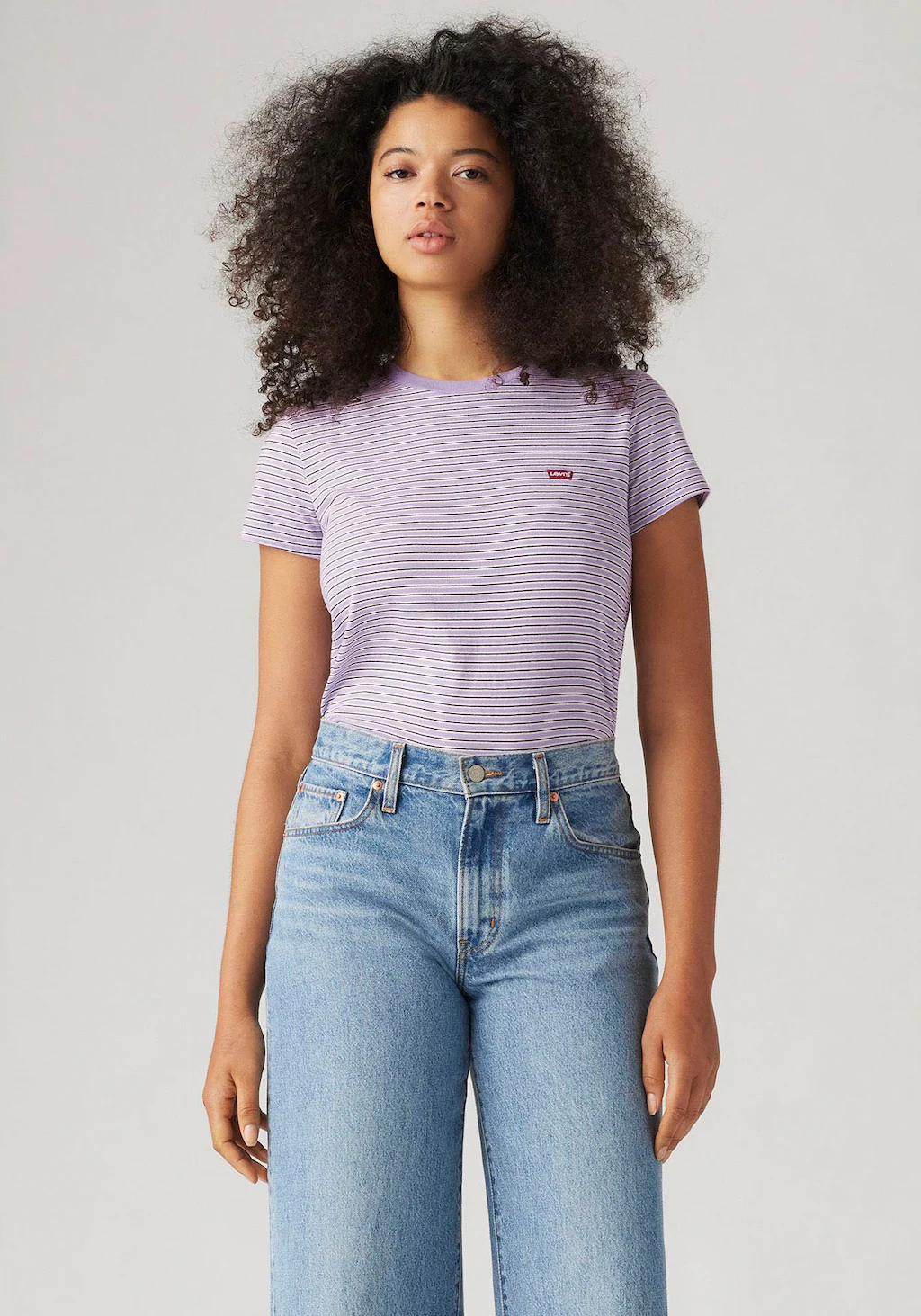 Levis T-Shirt "The perfect Tee", mit kleiner Logo-Stickerei günstig online kaufen