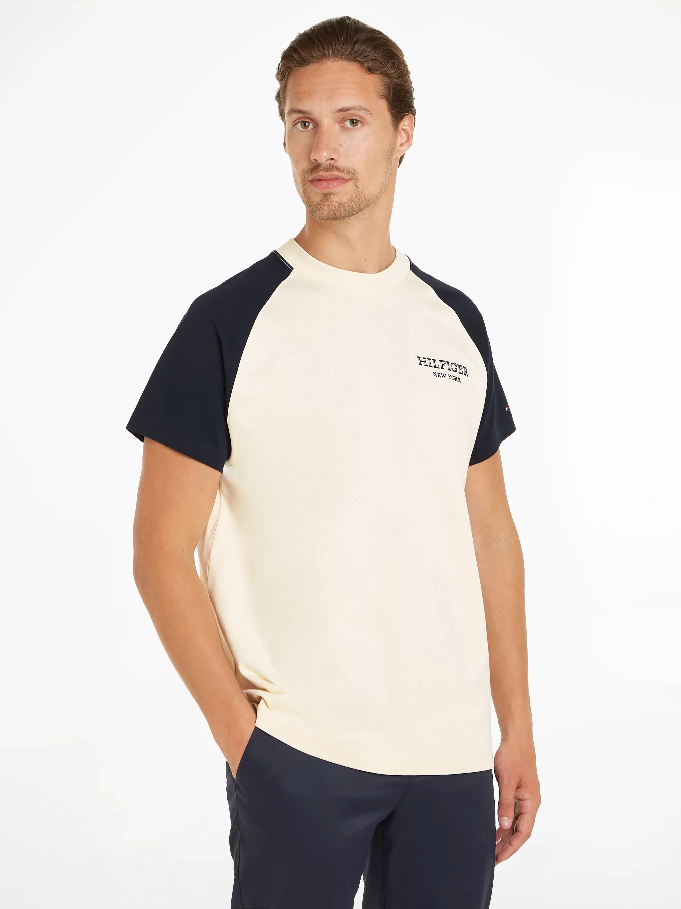 Tommy Hilfiger T-Shirt MONOTYPE RAGLAN COLORBLOCK TEE mit Rundhalsausschnit günstig online kaufen
