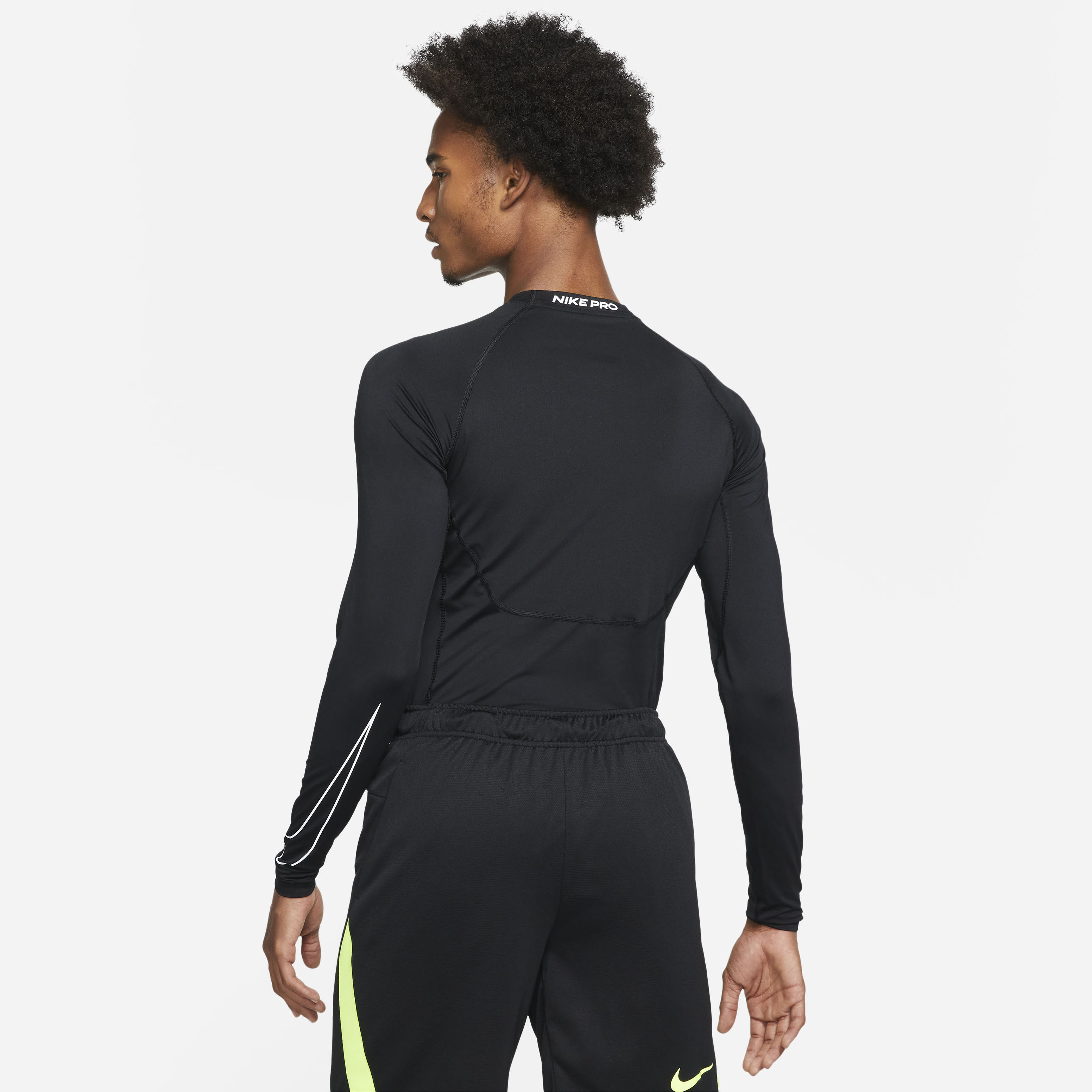 Nike Trainingsshirt "PRO DRI-FIT MENS TIGHT FIT LONG-SLEEVES" günstig online kaufen