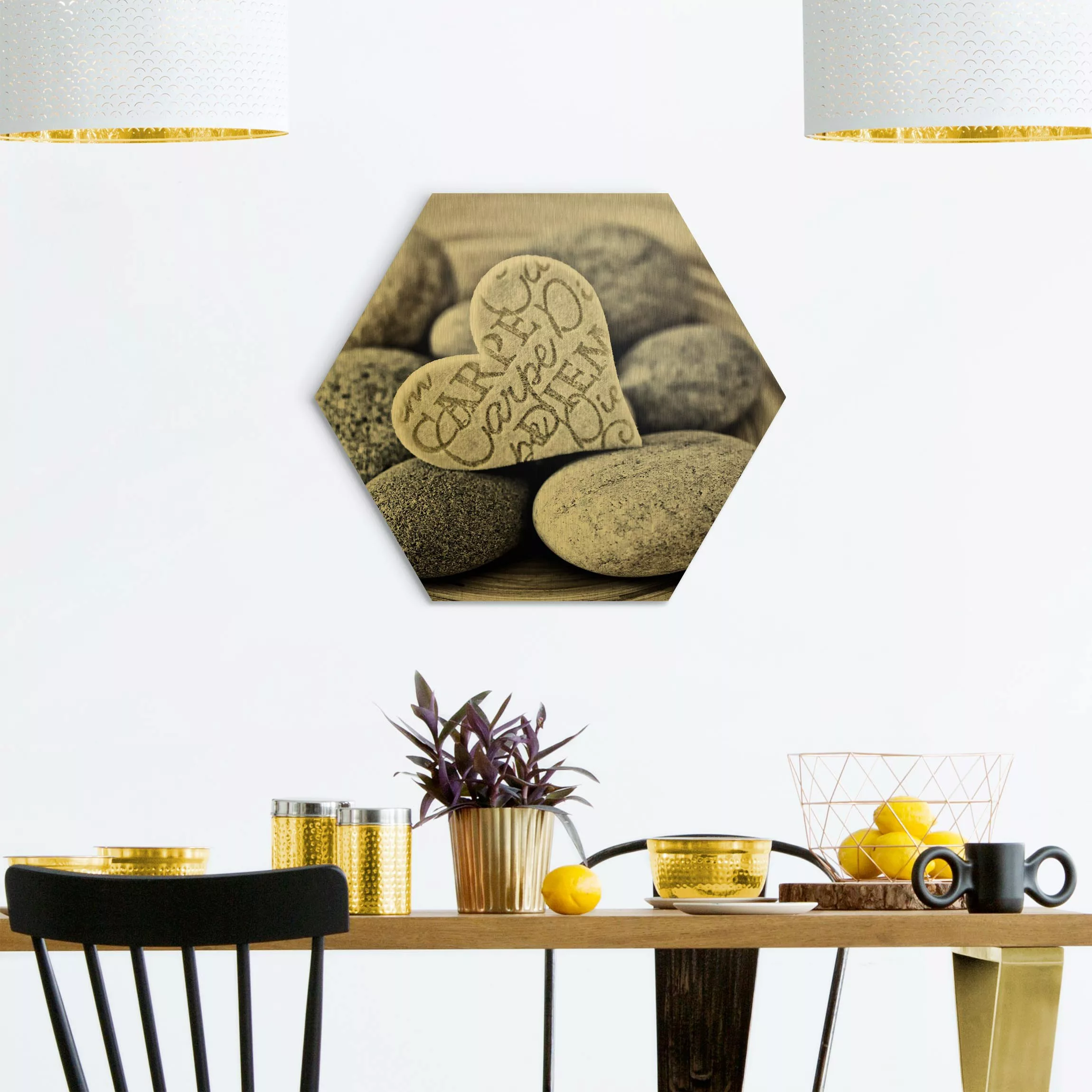 Hexagon-Alu-Dibond Bild Carpe Diem Herz mit Steinen günstig online kaufen