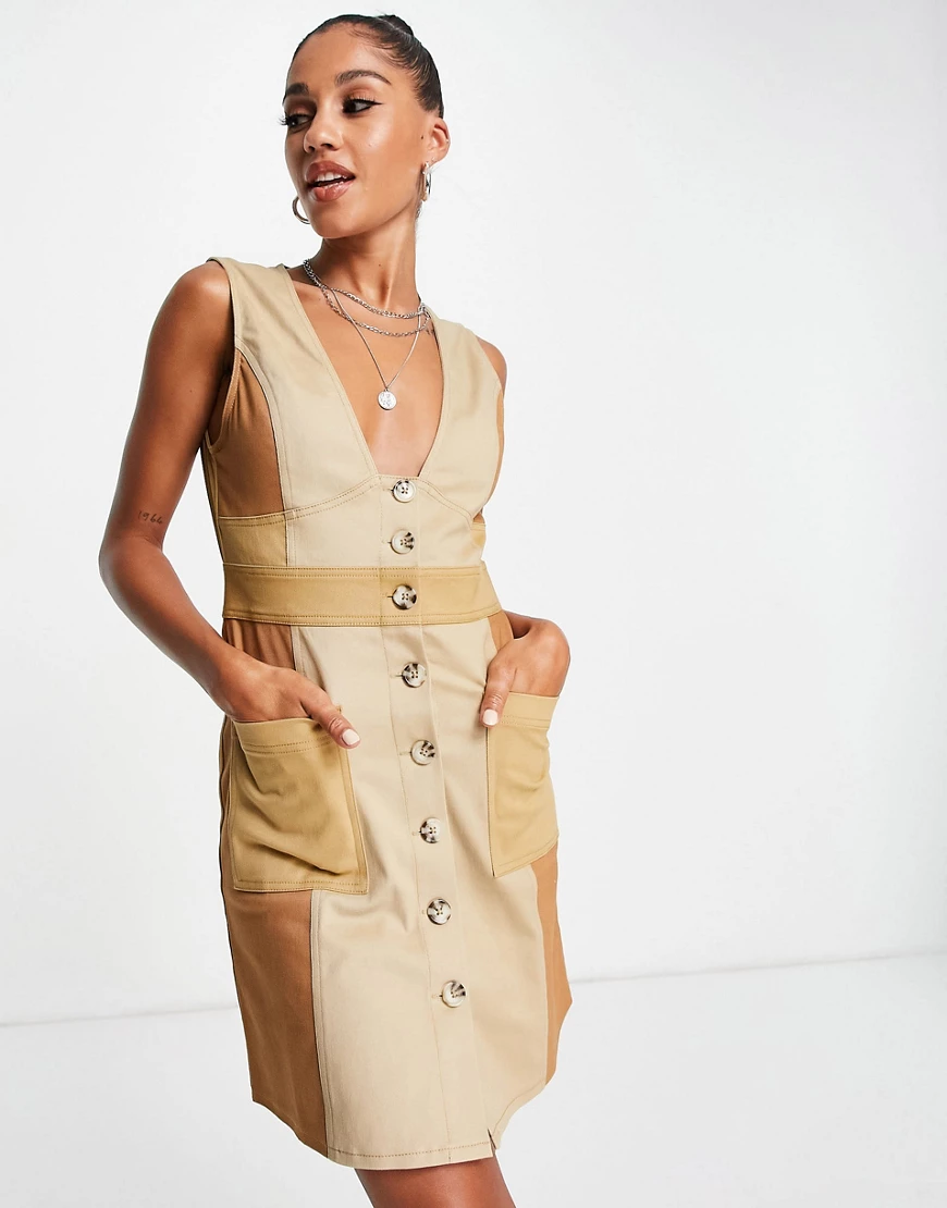 ASOS DESIGN – Kurzes Latzkleid aus Twill im Stil der 70er mit Farbblockdesi günstig online kaufen