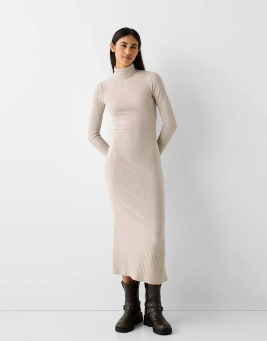 Bershka Langärmeliges Strickkleid Mit Rollkragen Und Patentmuster Damen M S günstig online kaufen