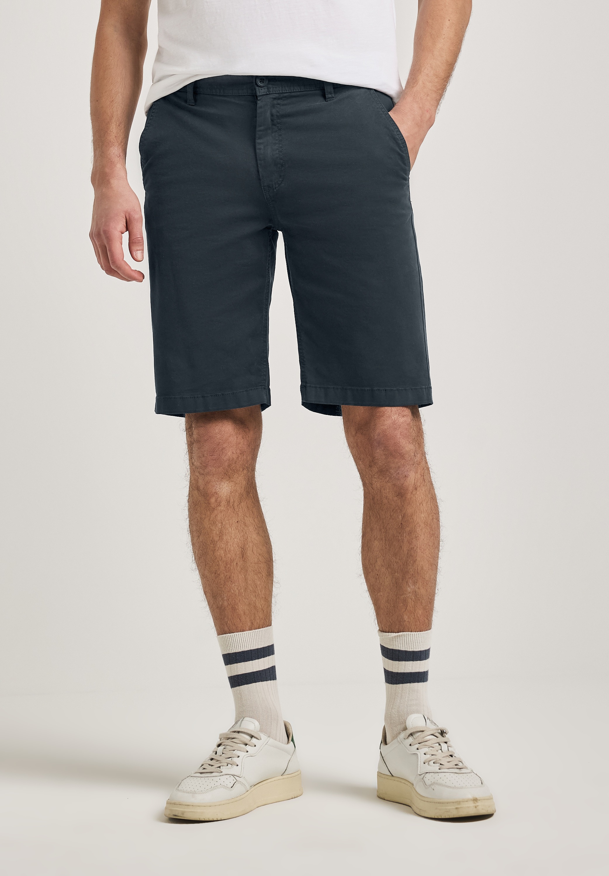 STREET ONE MEN Shorts, aus Baumwolle mit Stretchanteil günstig online kaufen