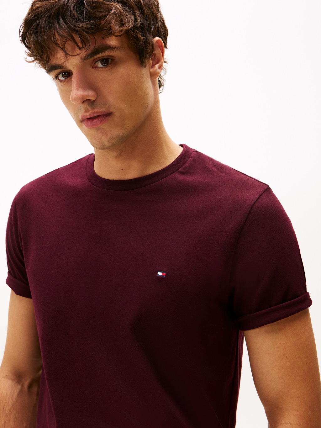 Tommy Hilfiger T-Shirt "ESSENTIAL REG FIT SOLID TEE mit Stickerei und Rundh günstig online kaufen