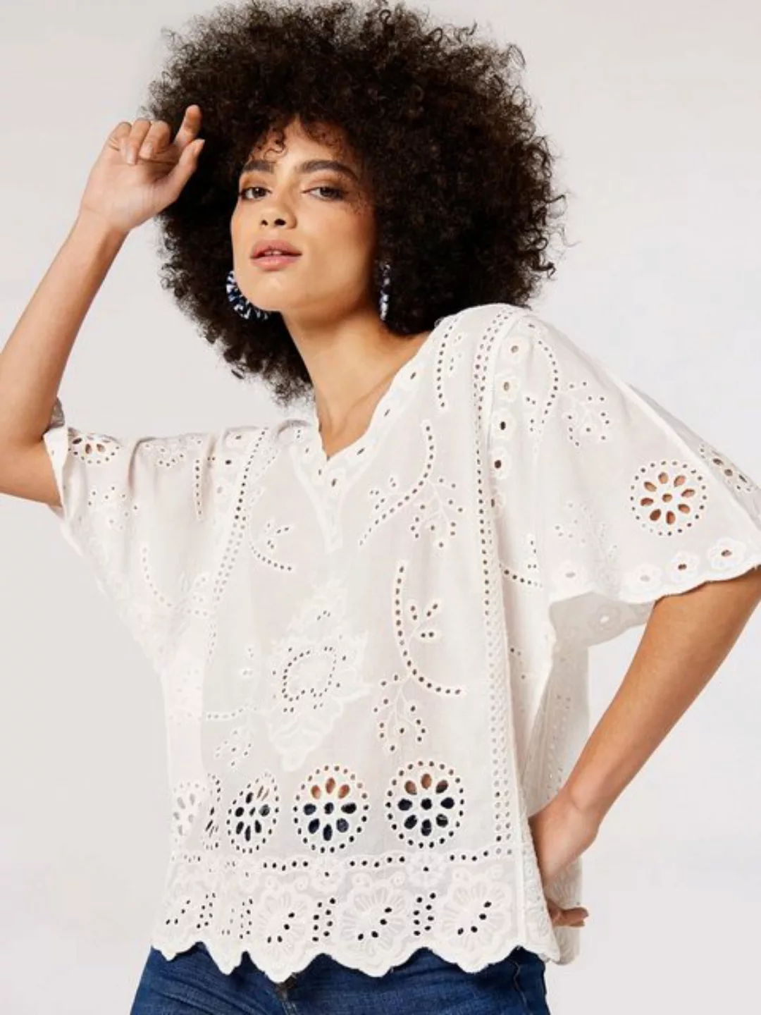 Apricot Klassische Bluse Embroidered Cotton C Neck Top, (1-tlg) mit Sticker günstig online kaufen