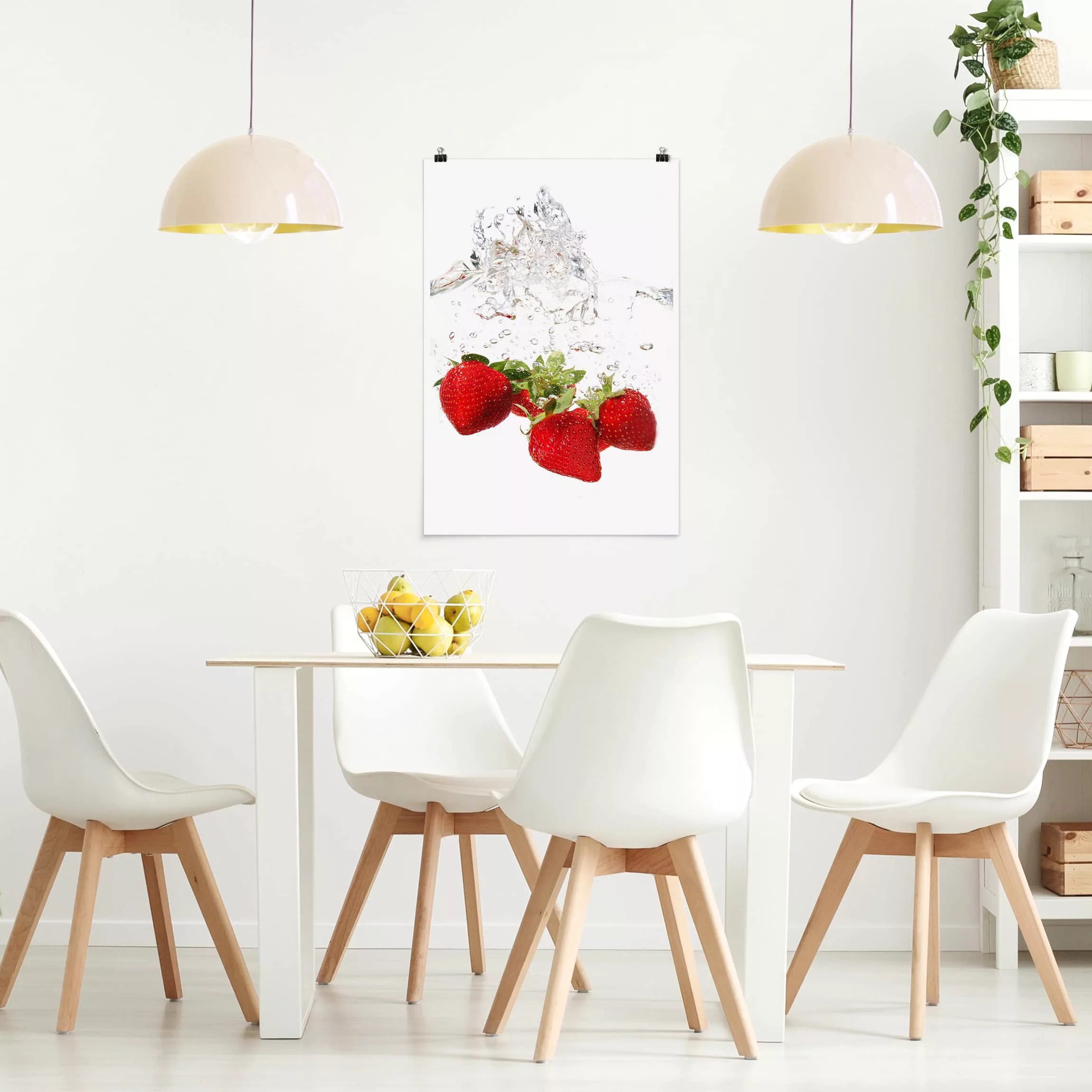 Poster Küche - Hochformat Strawberry Water günstig online kaufen