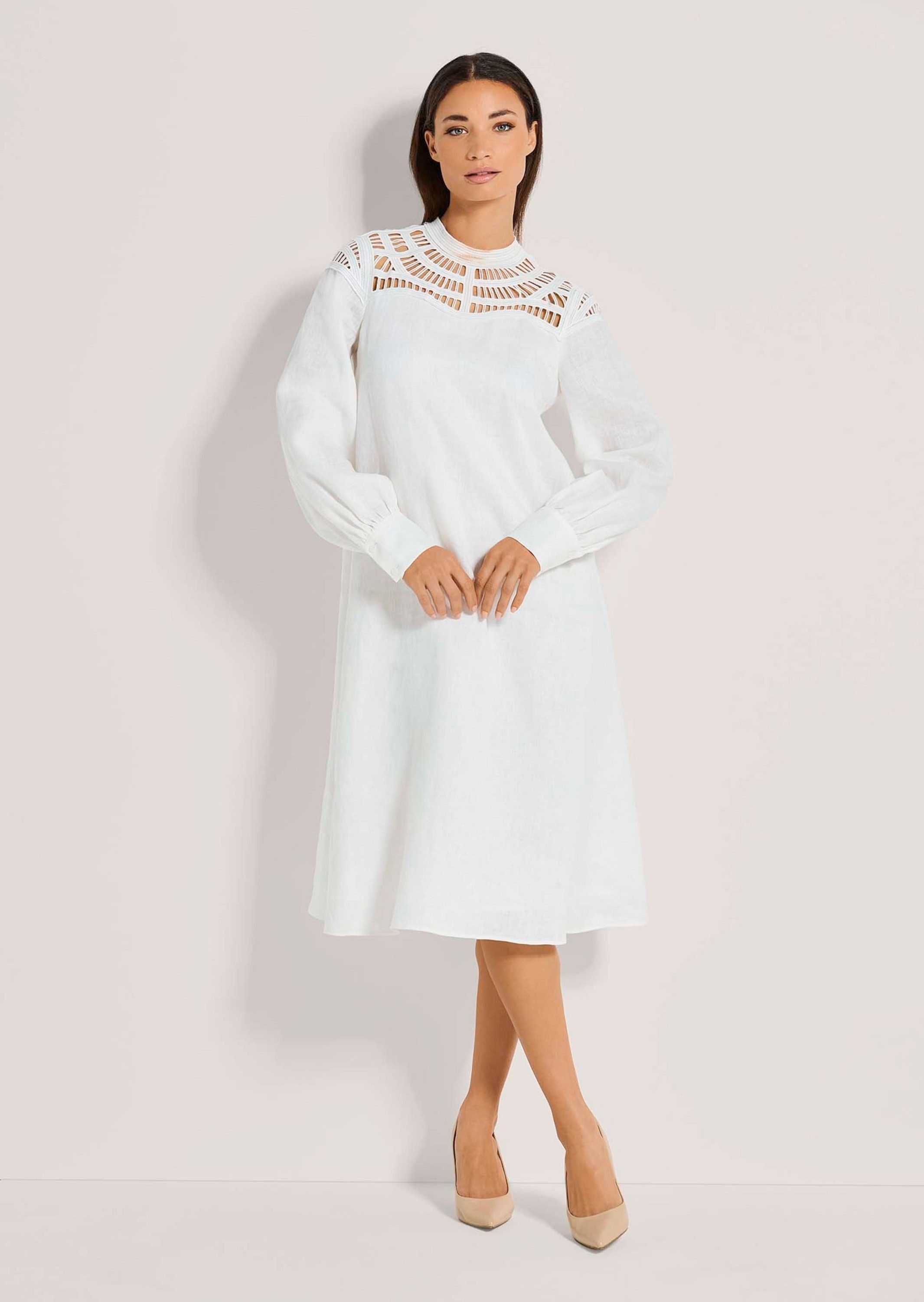 MADELEINE Midikleid Leinenkleid mit Spitze günstig online kaufen